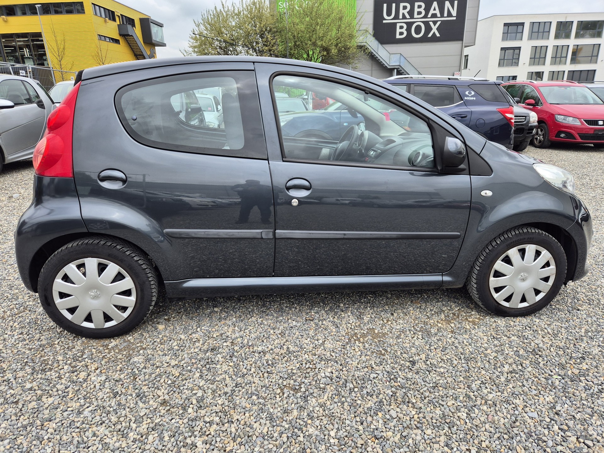 PEUGEOT 107 1.0 Trendy-image-3
