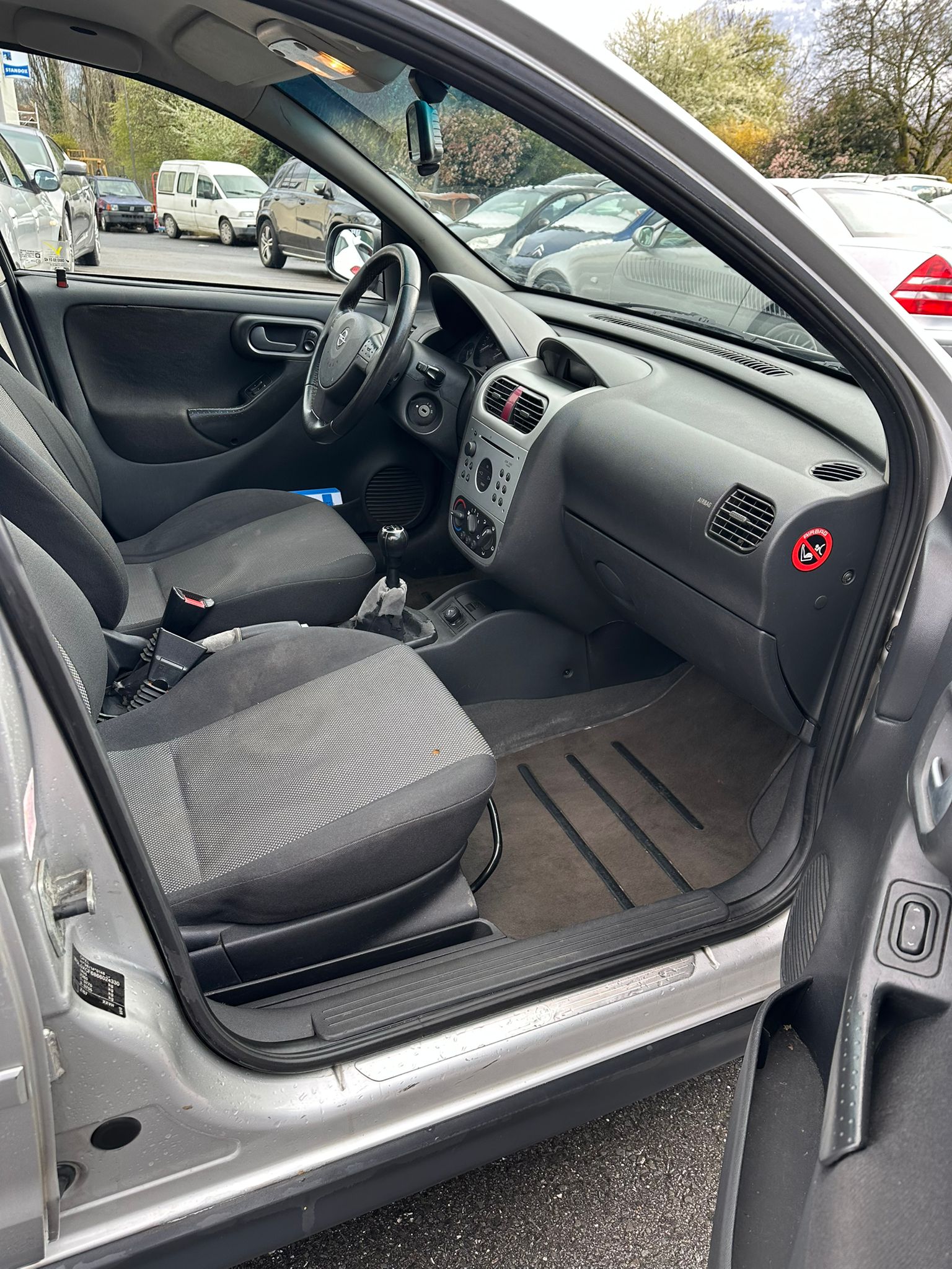 OPEL Corsa 1.2 TP Silverline-image-10