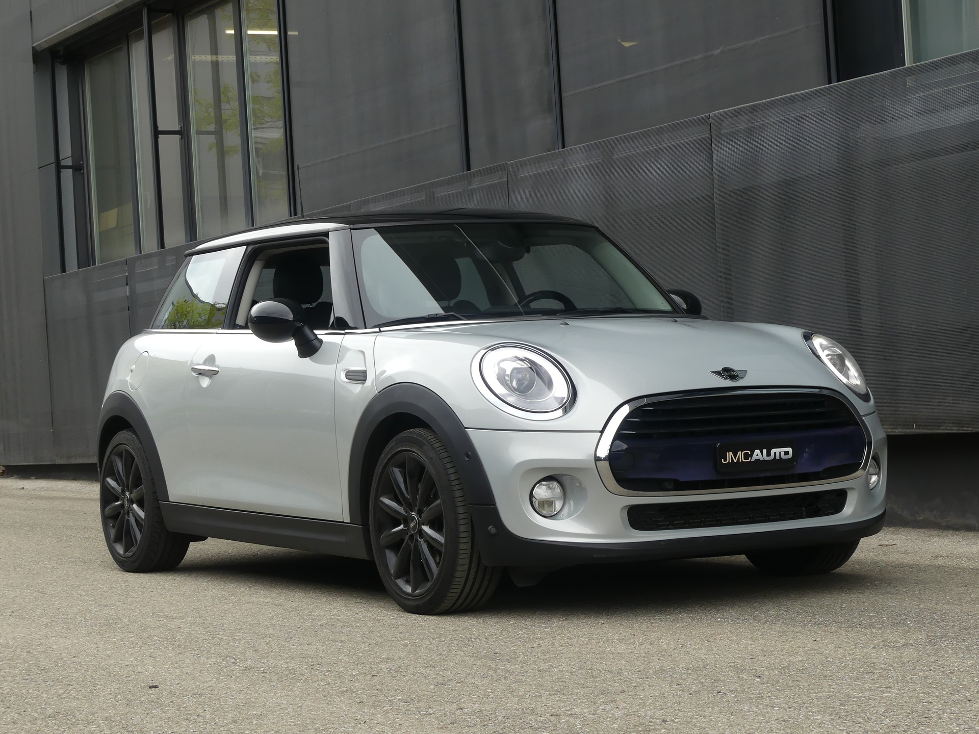 MINI Cooper-image-1