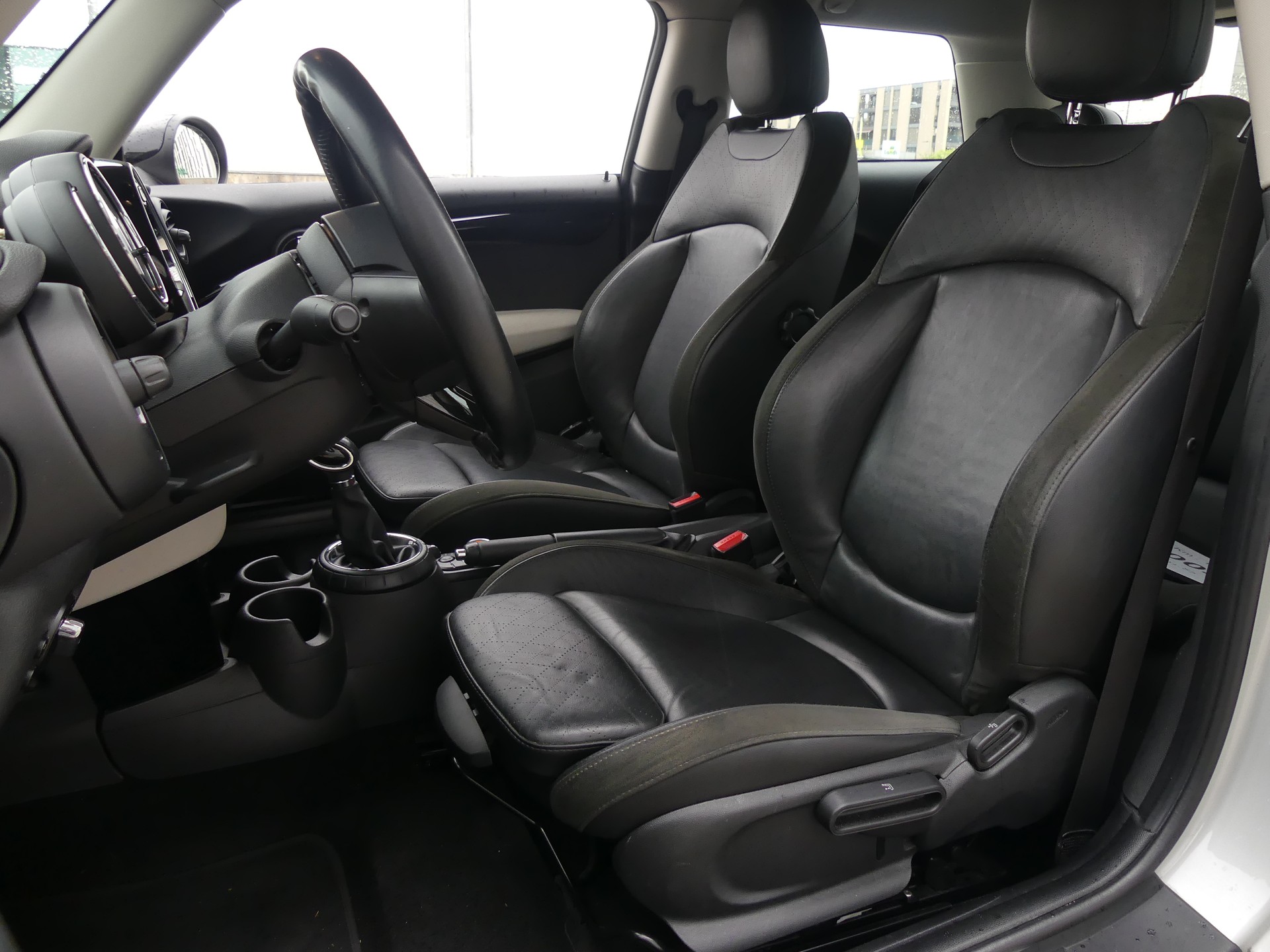 MINI Cooper-image-8