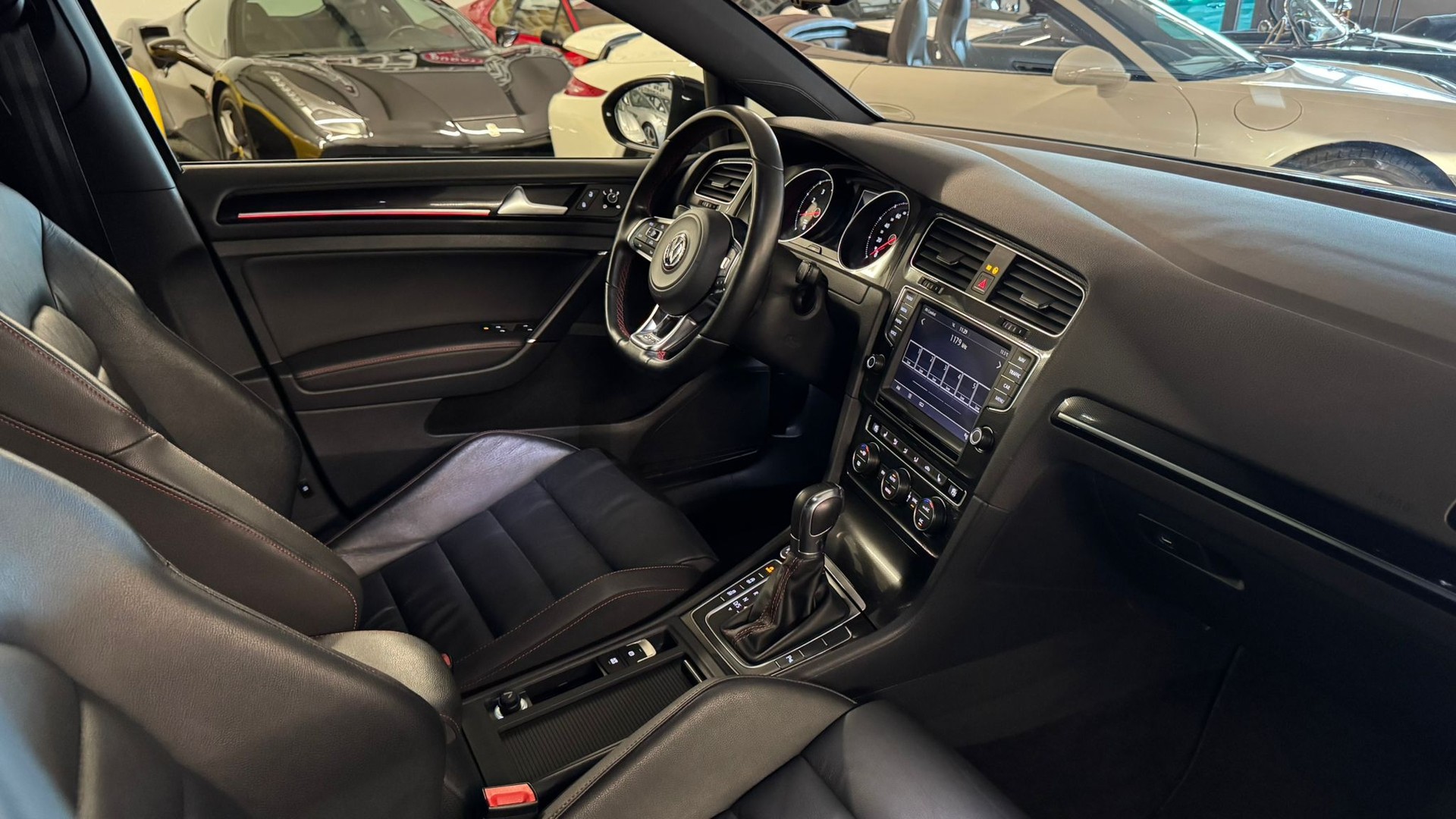 VW Golf 2.0 TSI GTI Performance DSG-image-14