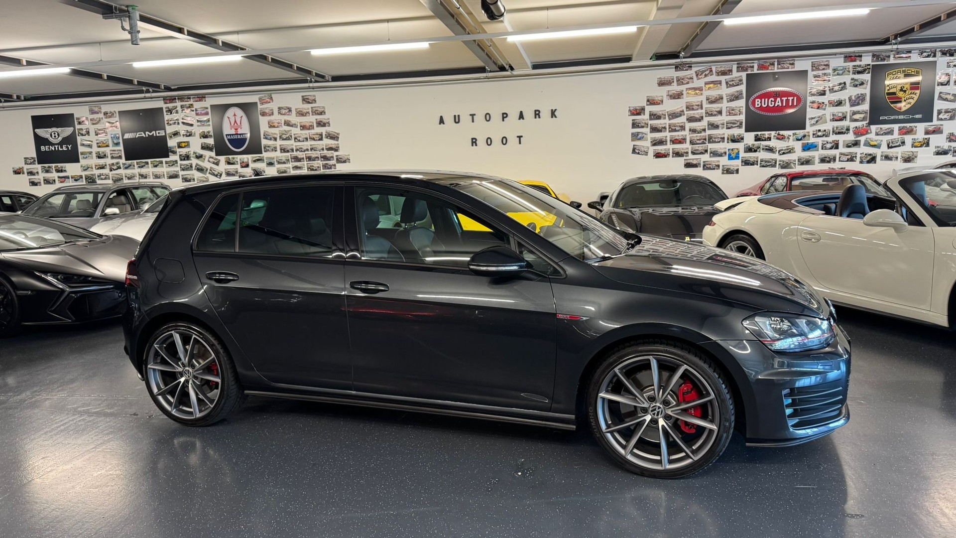 VW Golf 2.0 TSI GTI Performance DSG-showroom-element-3