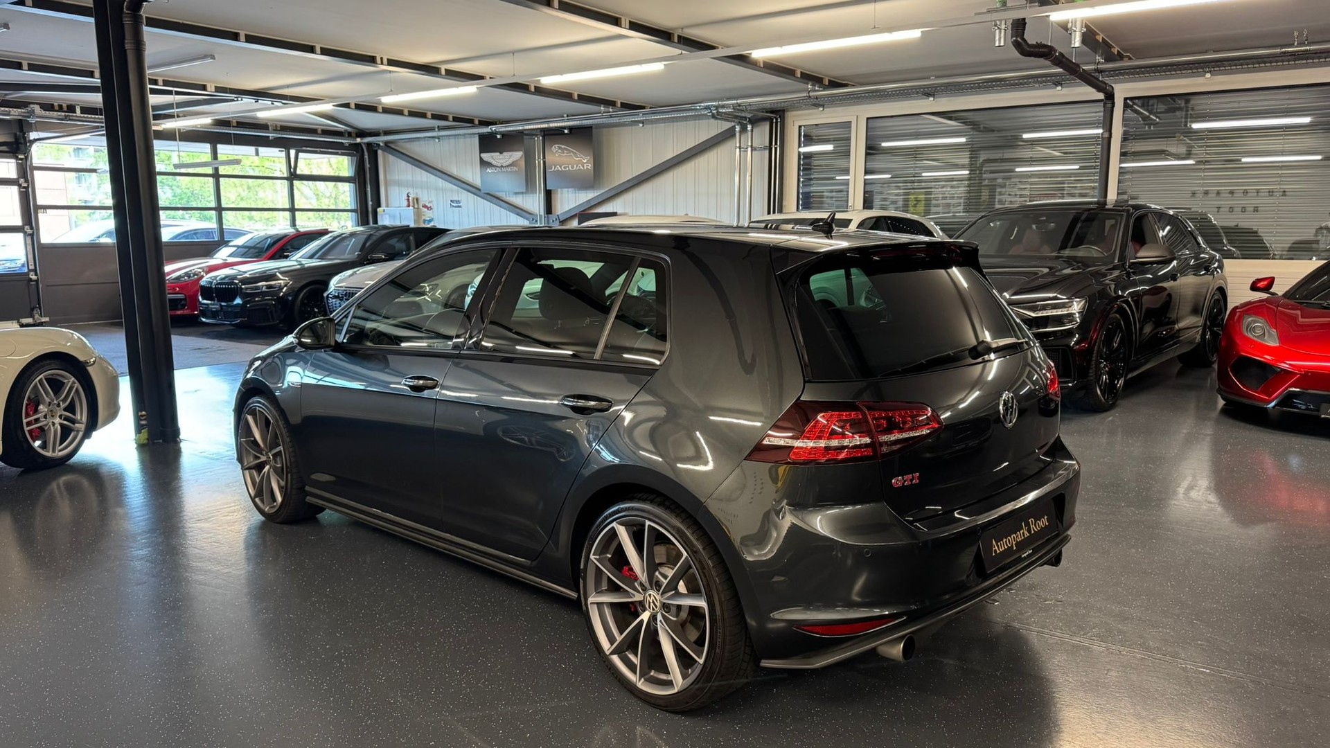 VW Golf 2.0 TSI GTI Performance DSG-image-7