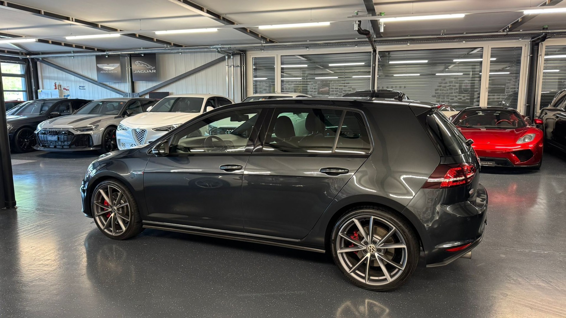 VW Golf 2.0 TSI GTI Performance DSG-image-8
