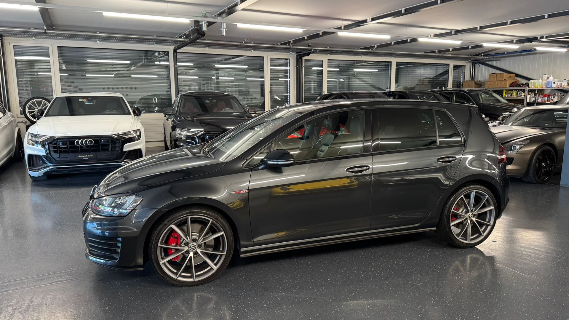 VW Golf 2.0 TSI GTI Performance DSG-image-9