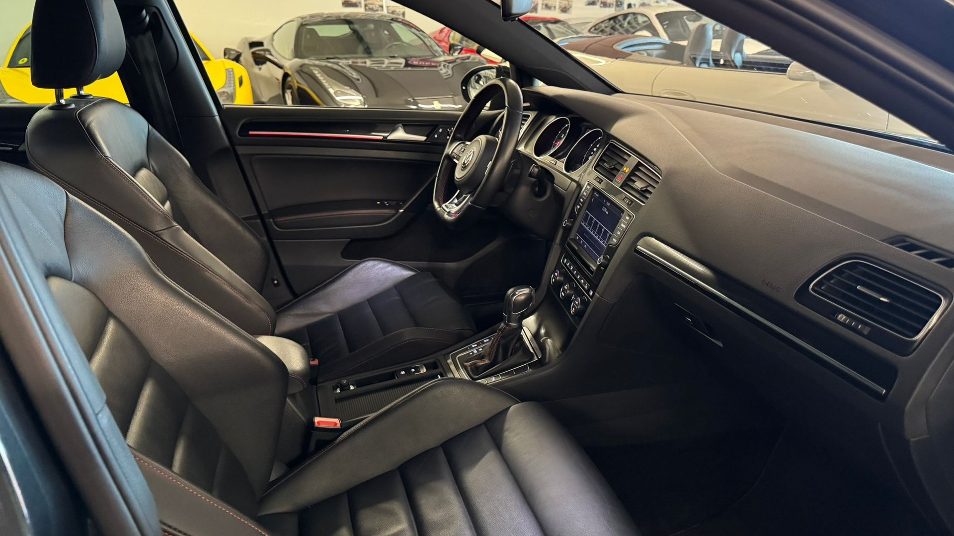 VW Golf 2.0 TSI GTI Performance DSG-image-12
