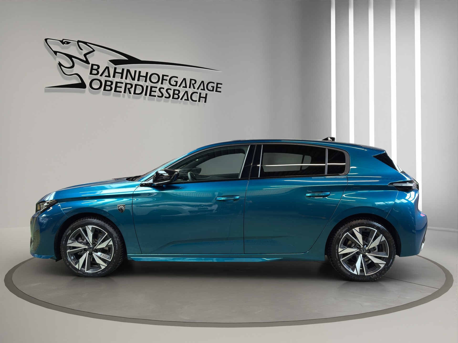 PEUGEOT 308 1.2 HEV 136 GT-showroom-element-2