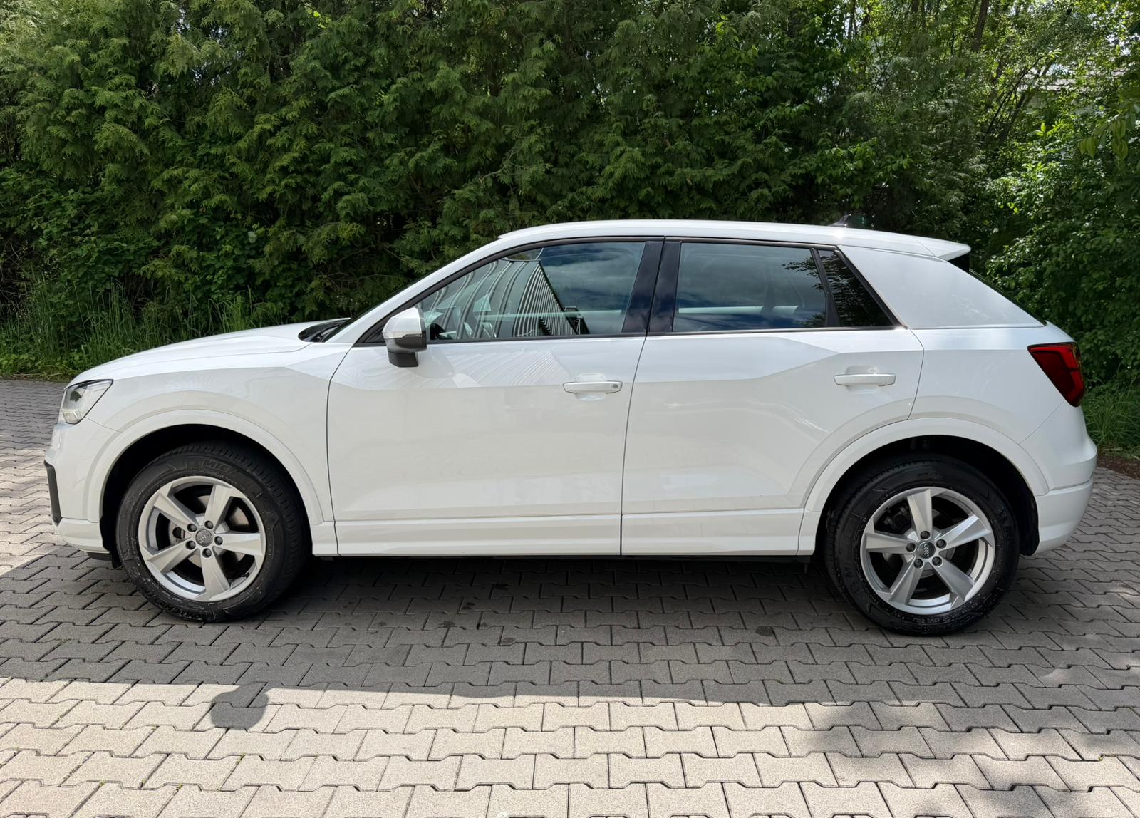 AUDI Q2 35 TFSI Sport Attraction S-tronic-showroom-element-1