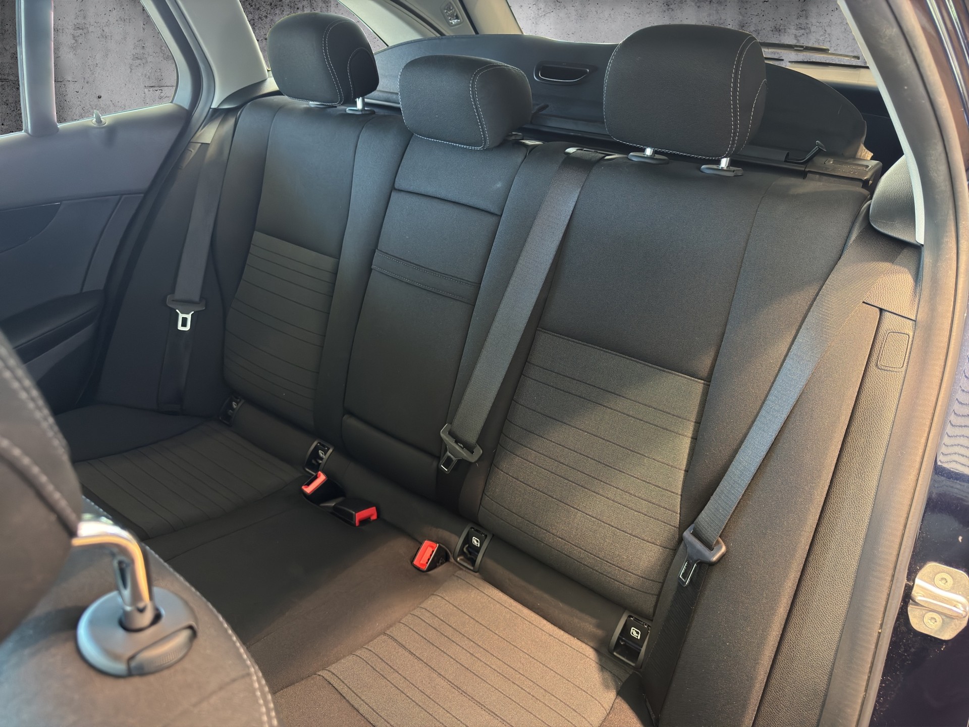 MERCEDES-BENZ C 220 d Swiss Star 4M 9G-Tronic-image-10