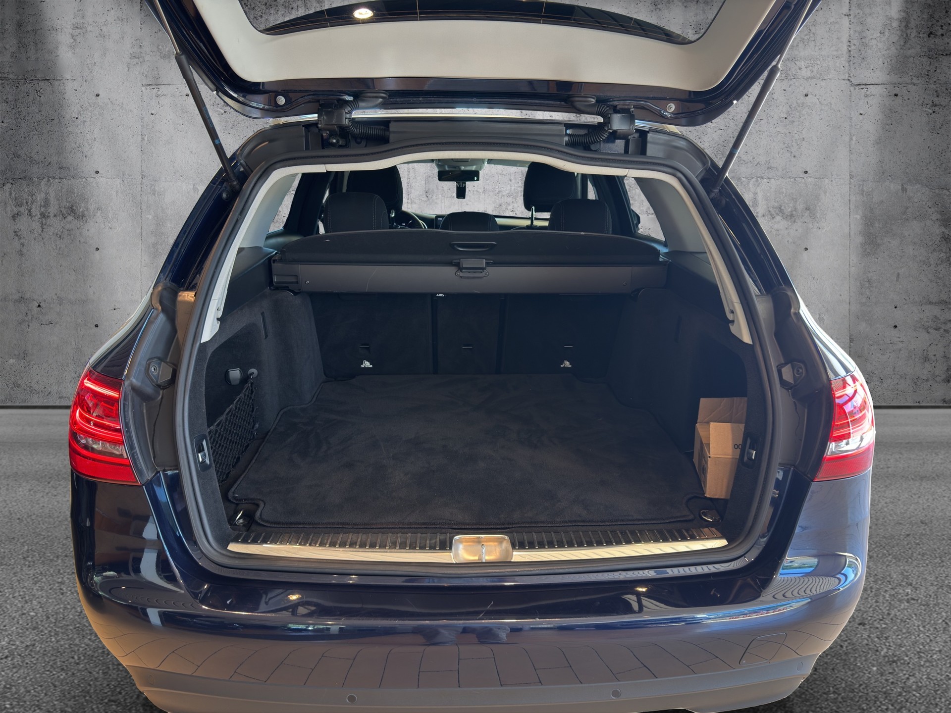 MERCEDES-BENZ C 220 d Swiss Star 4M 9G-Tronic-image-11