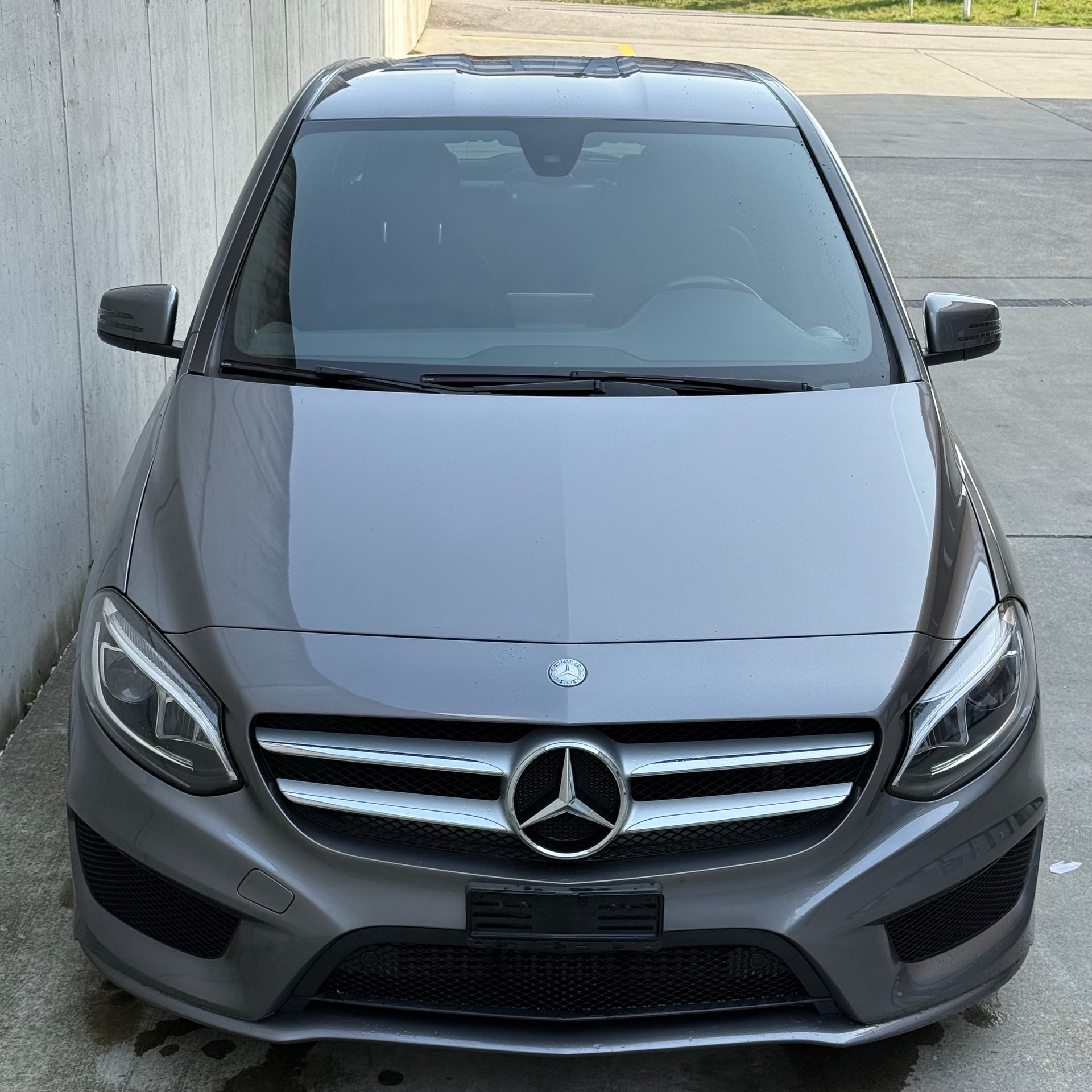MERCEDES-BENZ B 200 AMG Line 7G-DCT-showroom-element-2
