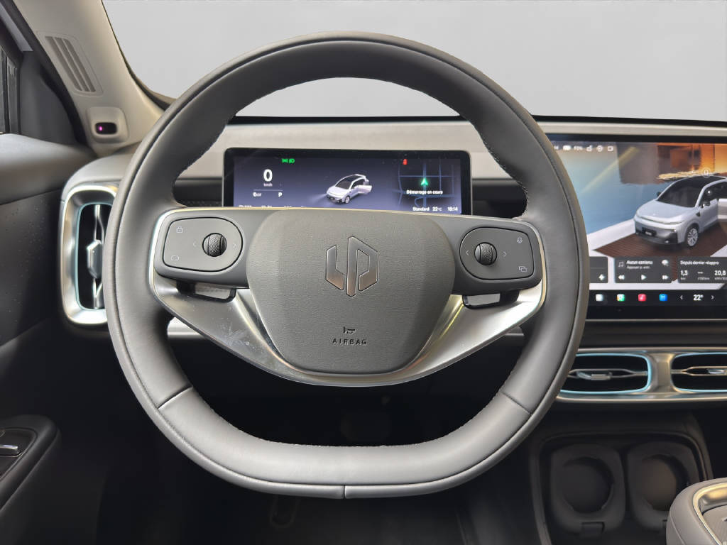 LEAPMOTOR B10 1.5 Hybrid EV-image-5