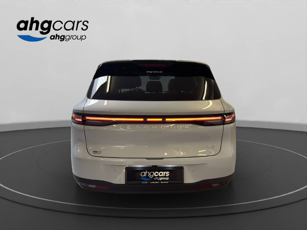 LEAPMOTOR B10 1.5 Hybrid EV-showroom-element-3