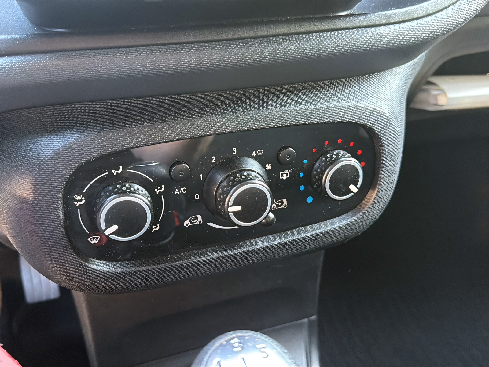 SMART fortwo-image-19