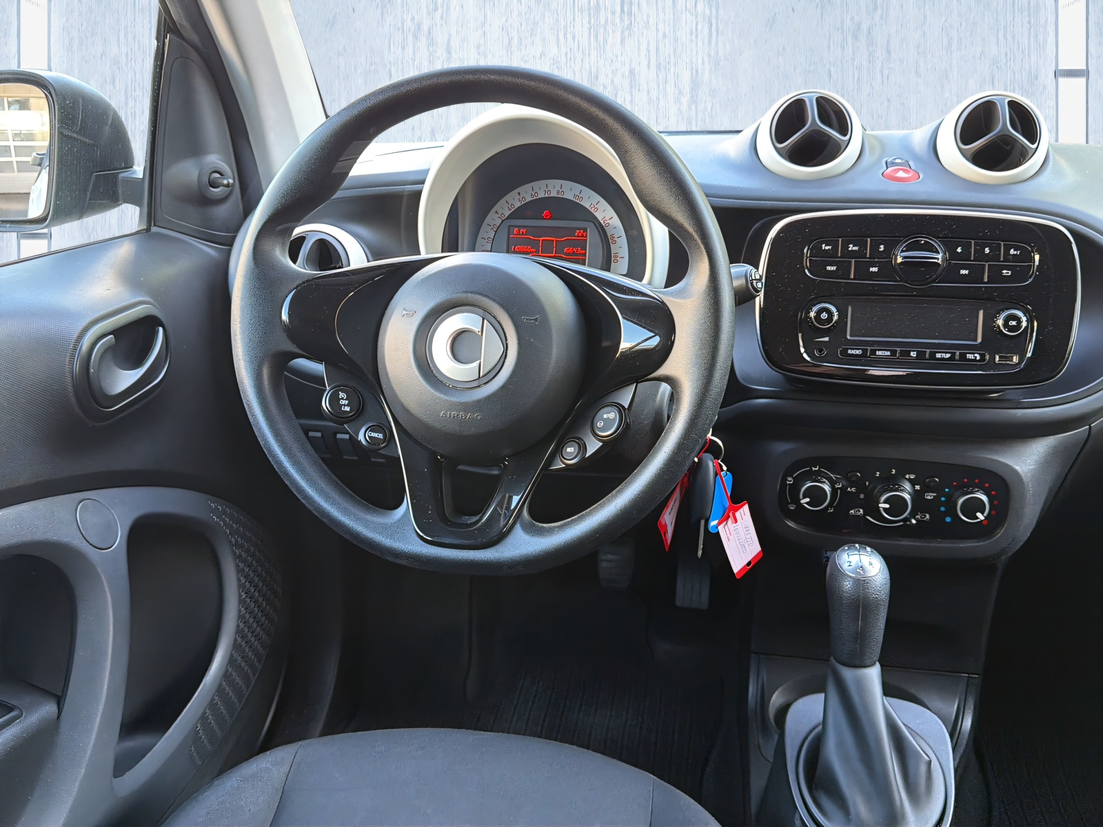 SMART fortwo-image-11
