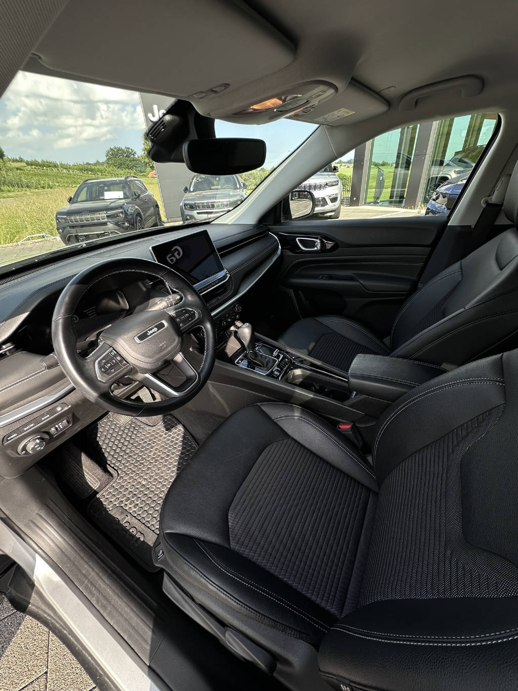 JEEP Compass 1.3 Limited 4xe-image-6