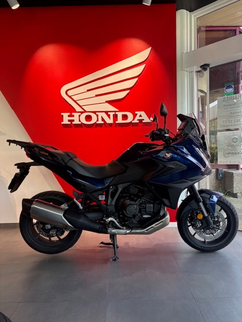 HONDA NT 1100 DCT-image-1