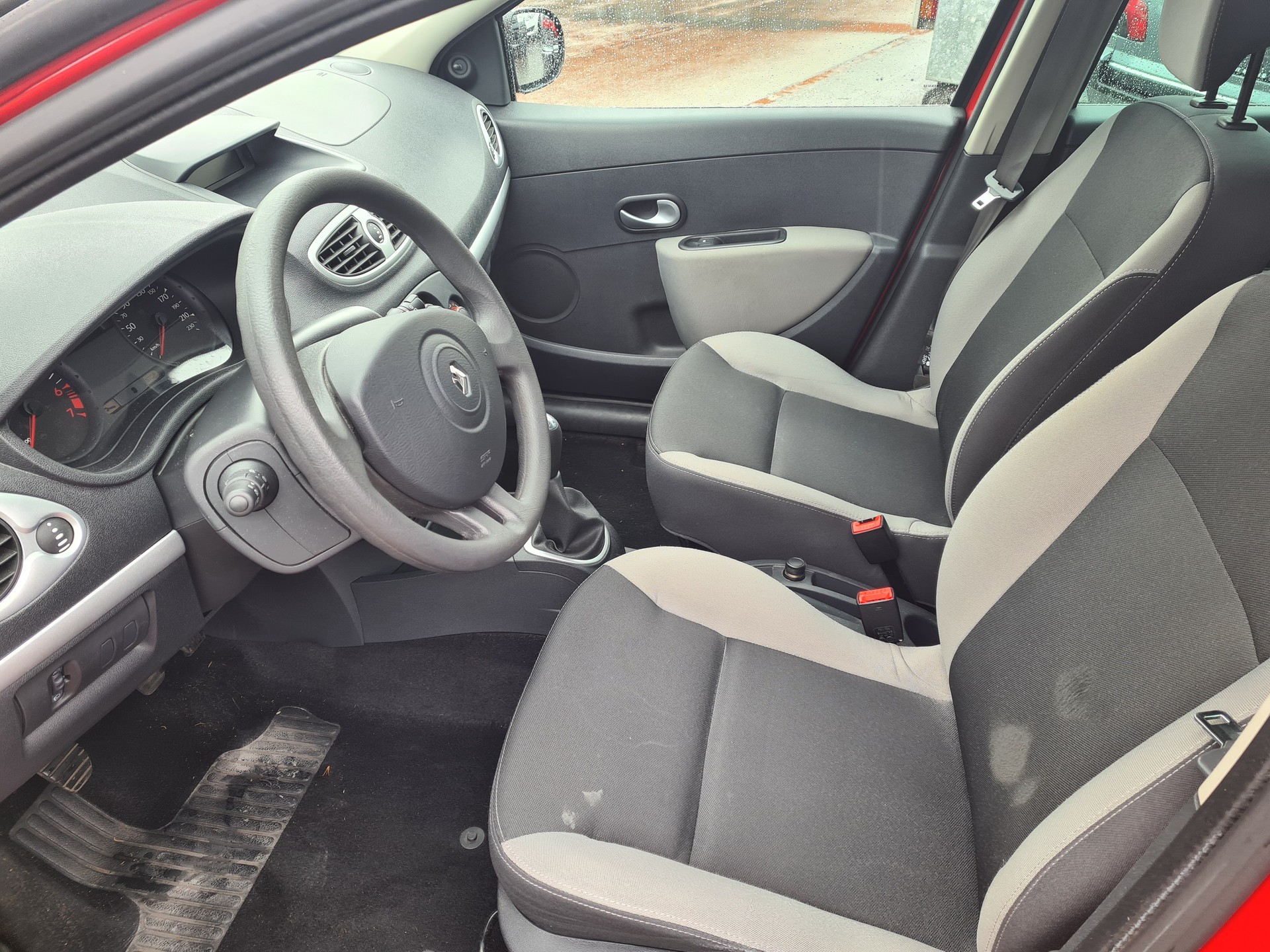 RENAULT Clio Grandtour 1.2 16V Expression-image-4