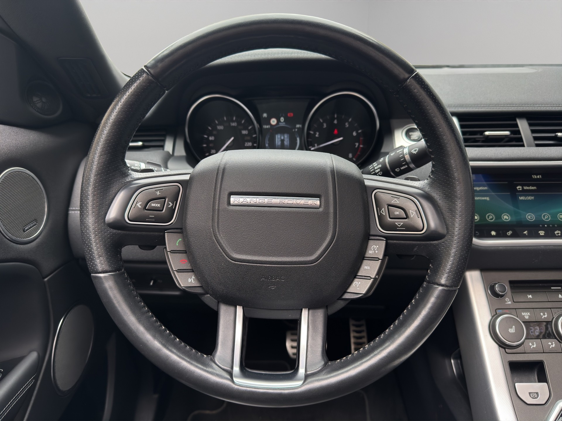 LAND ROVER Range Rover Evoque Convertible 2.0 Si4 HSE Dynamic-image-8
