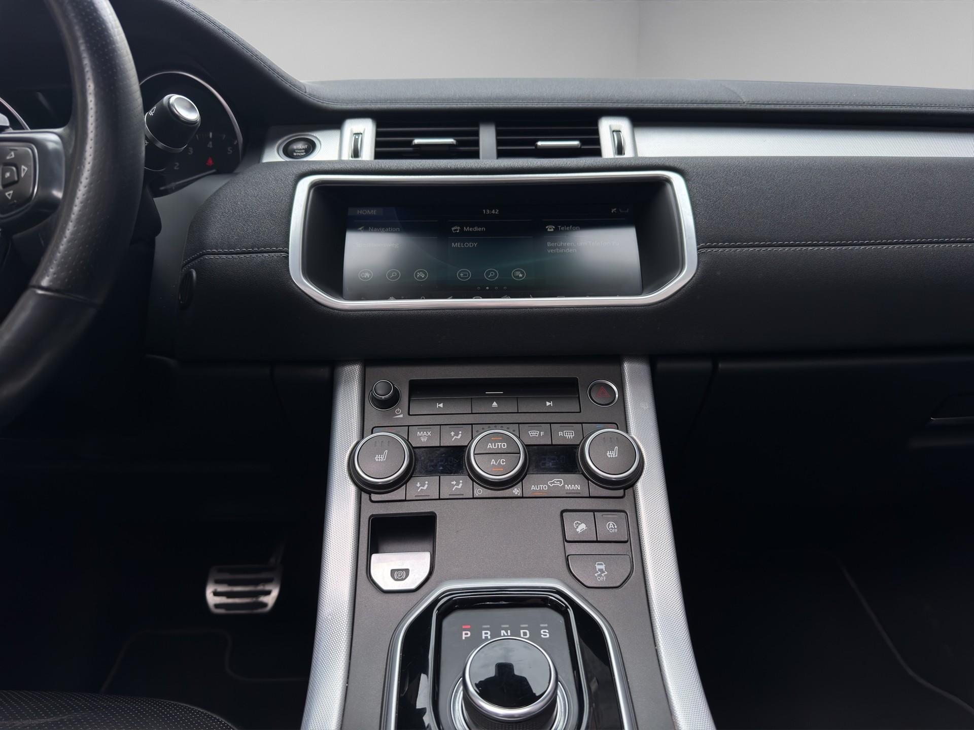 LAND ROVER Range Rover Evoque Convertible 2.0 Si4 HSE Dynamic-image-9