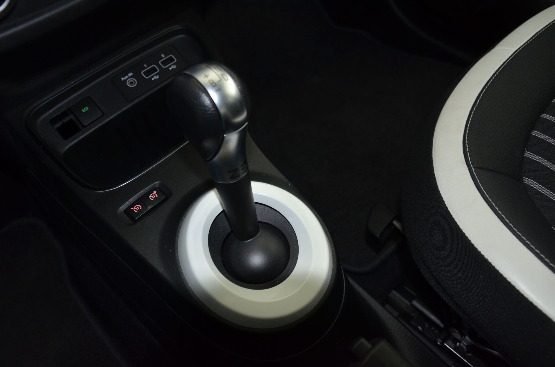 RENAULT Twingo Electric Intens *FALTDACH*-image-23