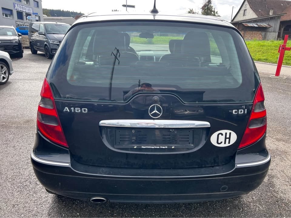 MERCEDES-BENZ A 160 CDI Avantgarde-image-1