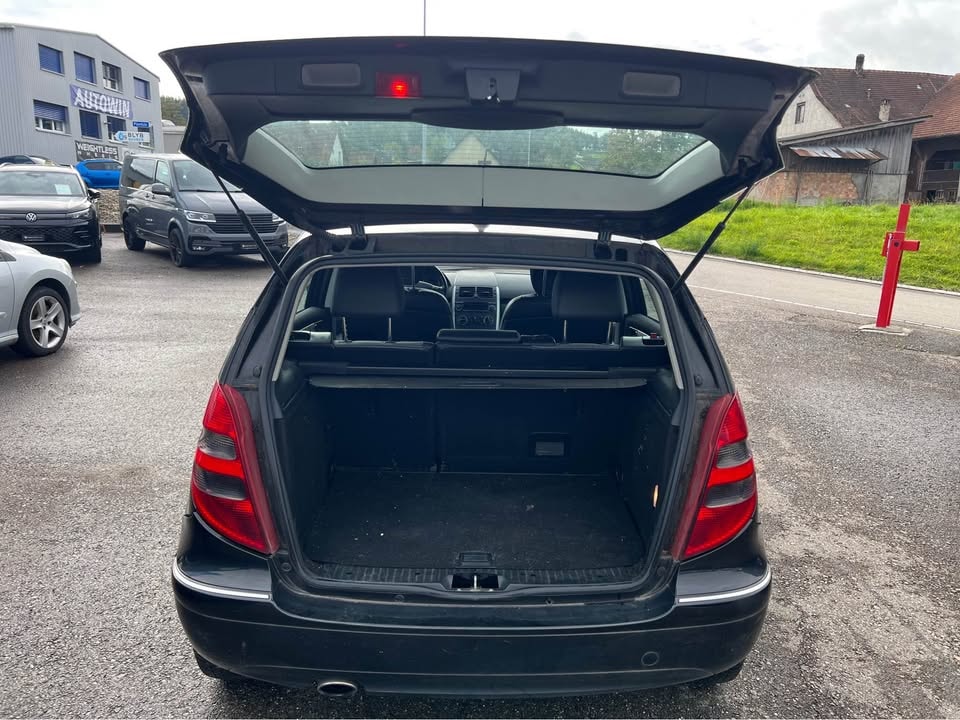 MERCEDES-BENZ A 160 CDI Avantgarde-image-6