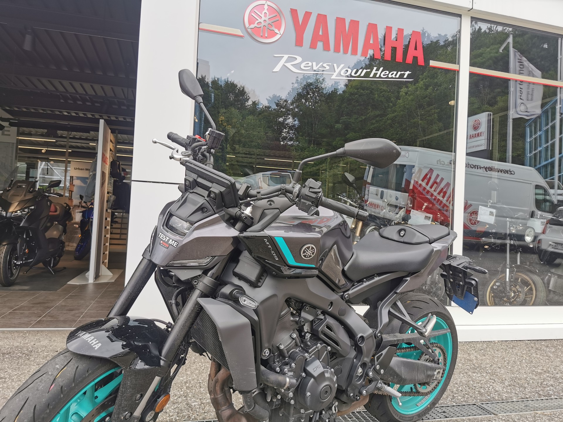 YAMAHA MT-09-image-0