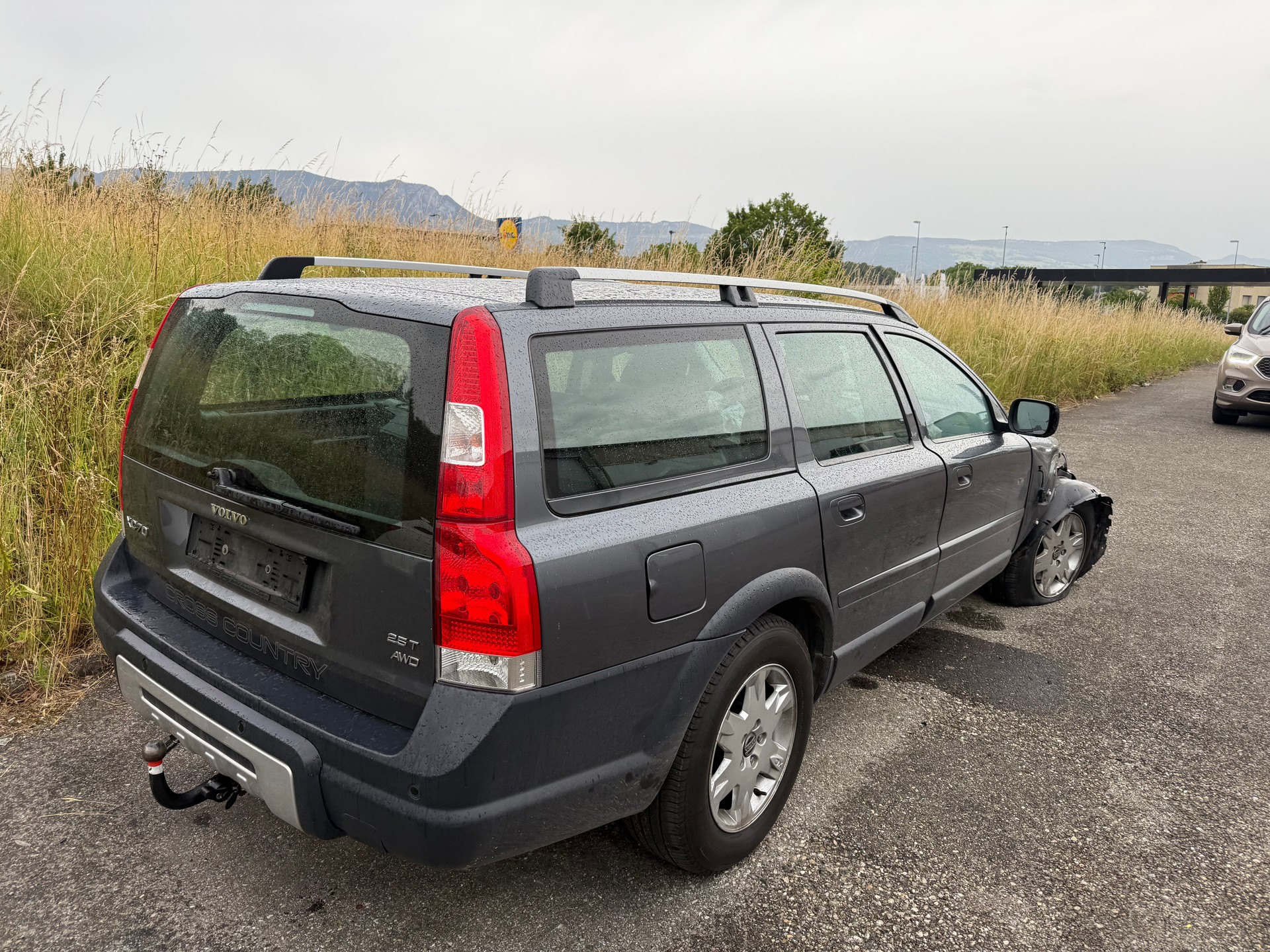 VOLVO XC70 2.5T AWD Kinetic-image-9