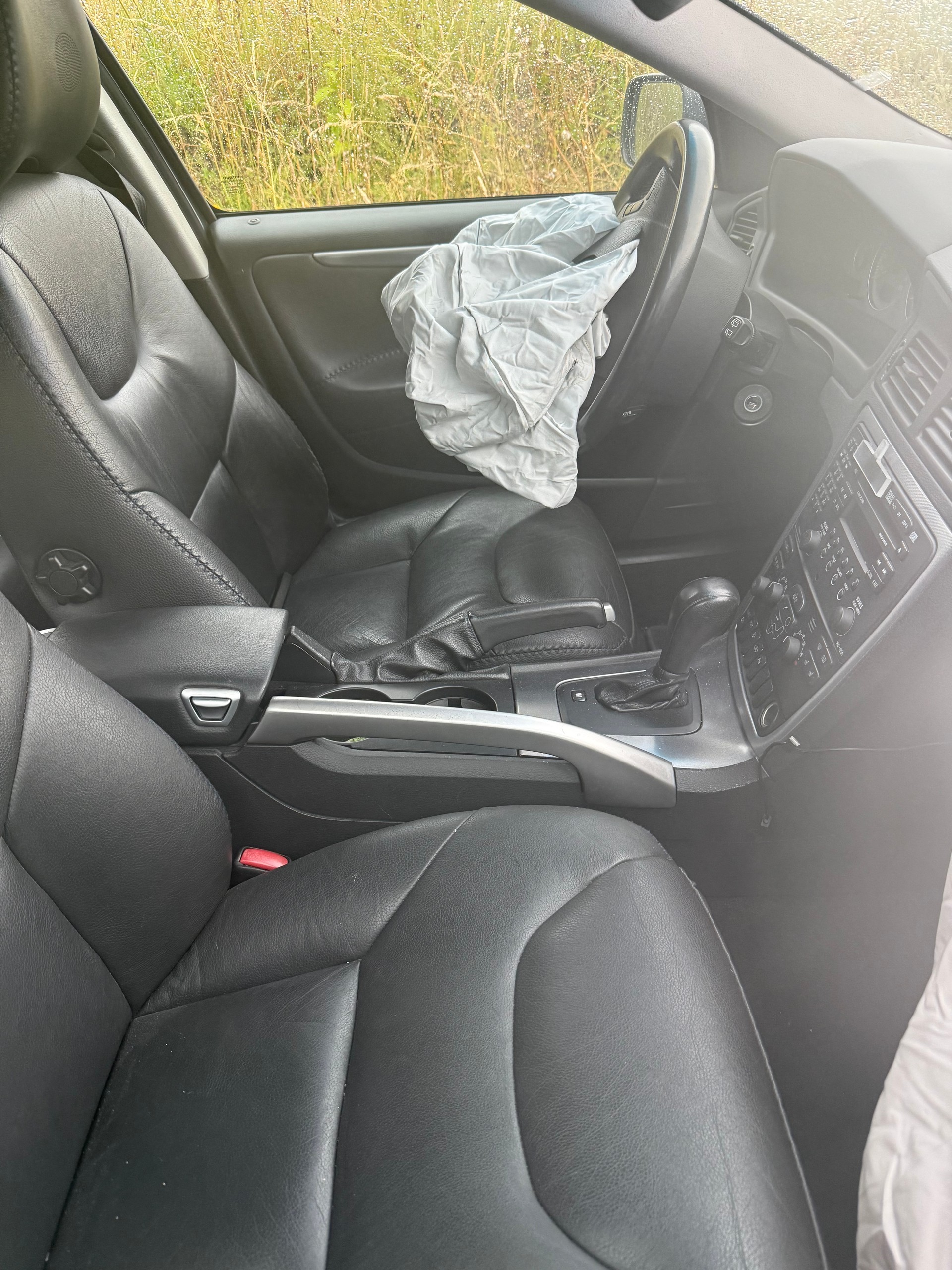 VOLVO XC70 2.5T AWD Kinetic-image-5