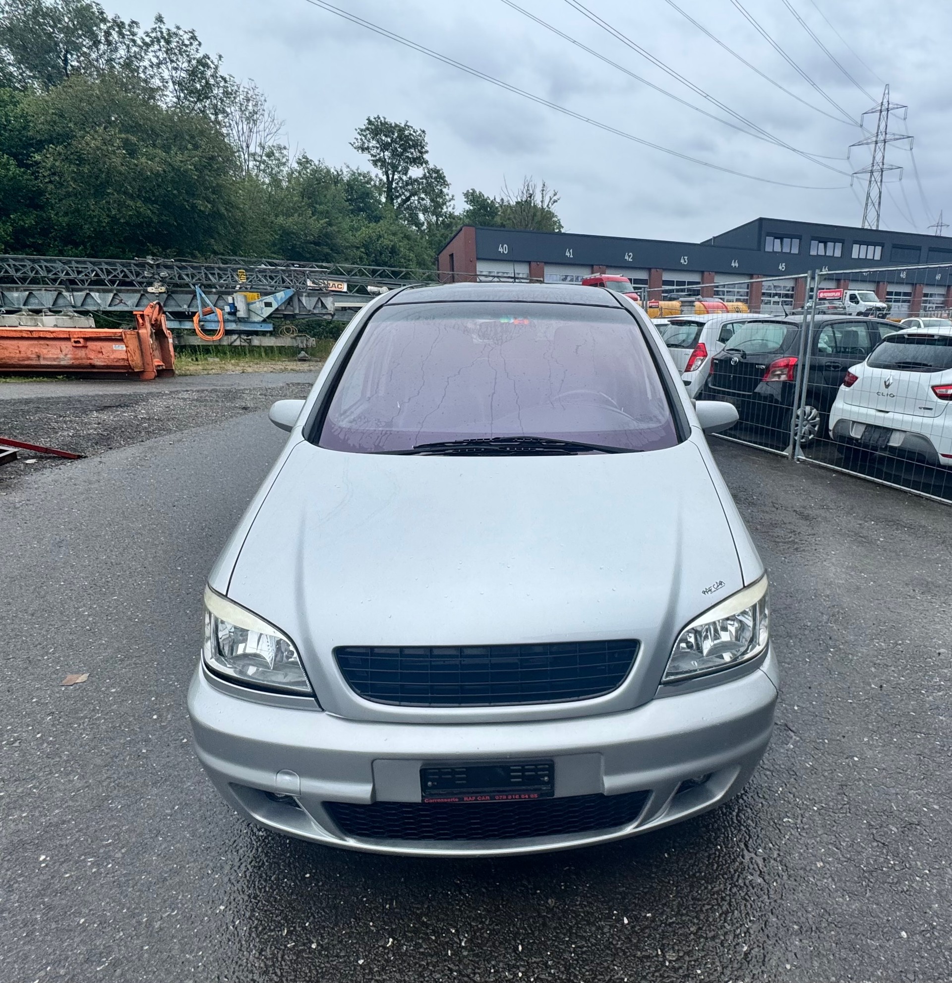 OPEL Zafira 2.0i Turbo OPC-image-1