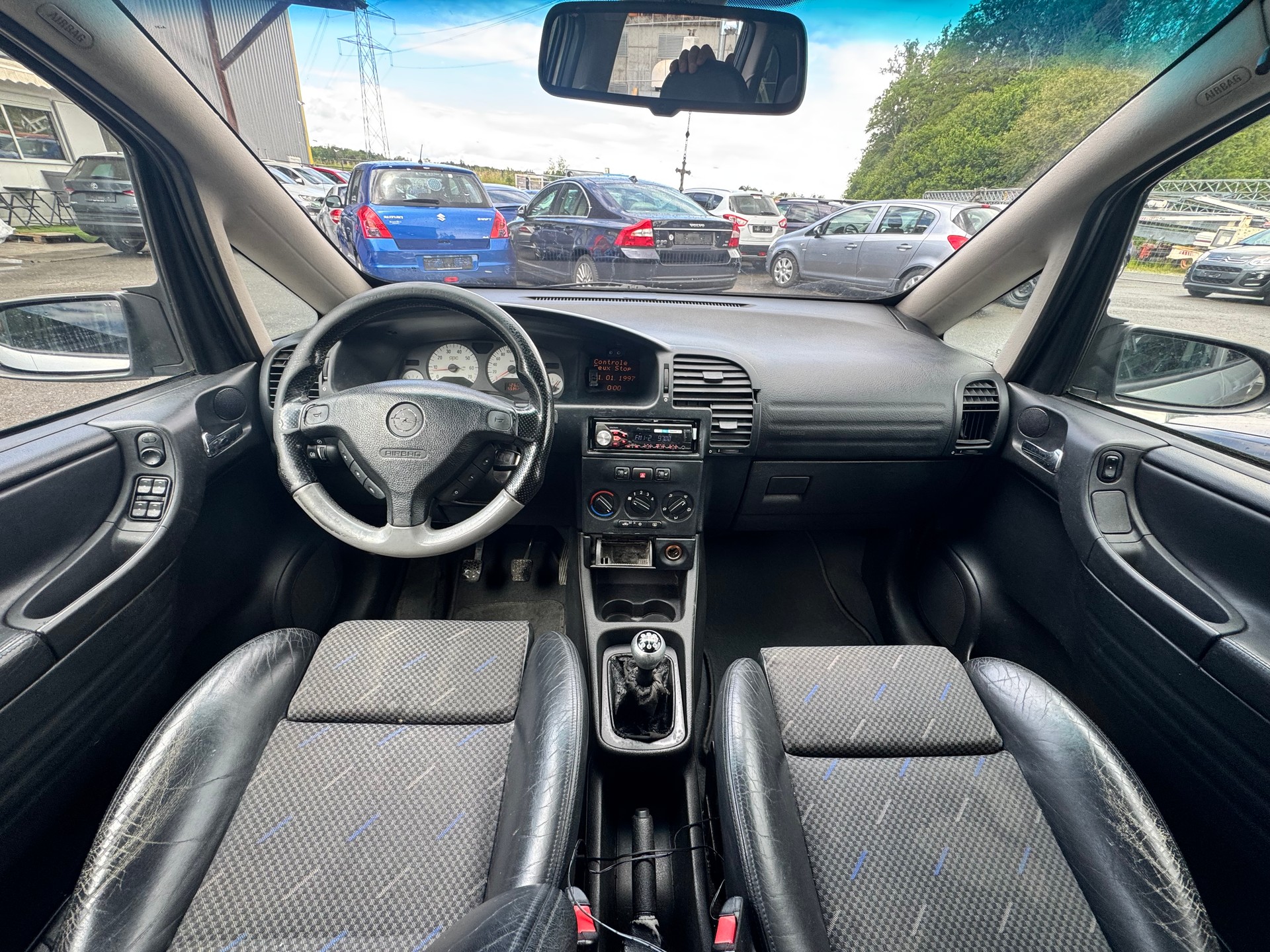 OPEL Zafira 2.0i Turbo OPC-image-11