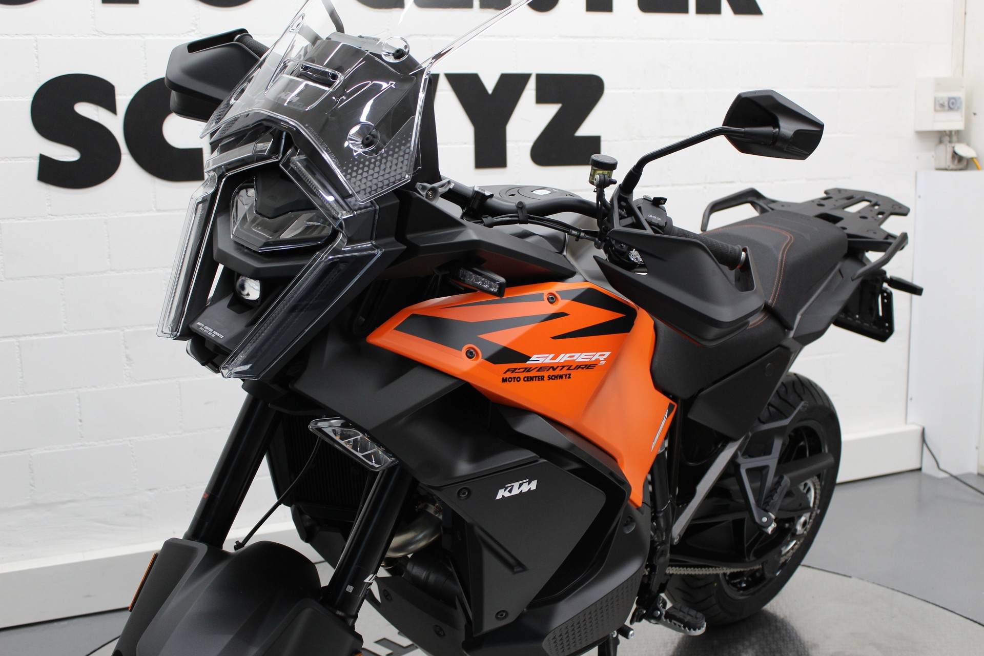 KTM 1390 Super Adventure S-image-6