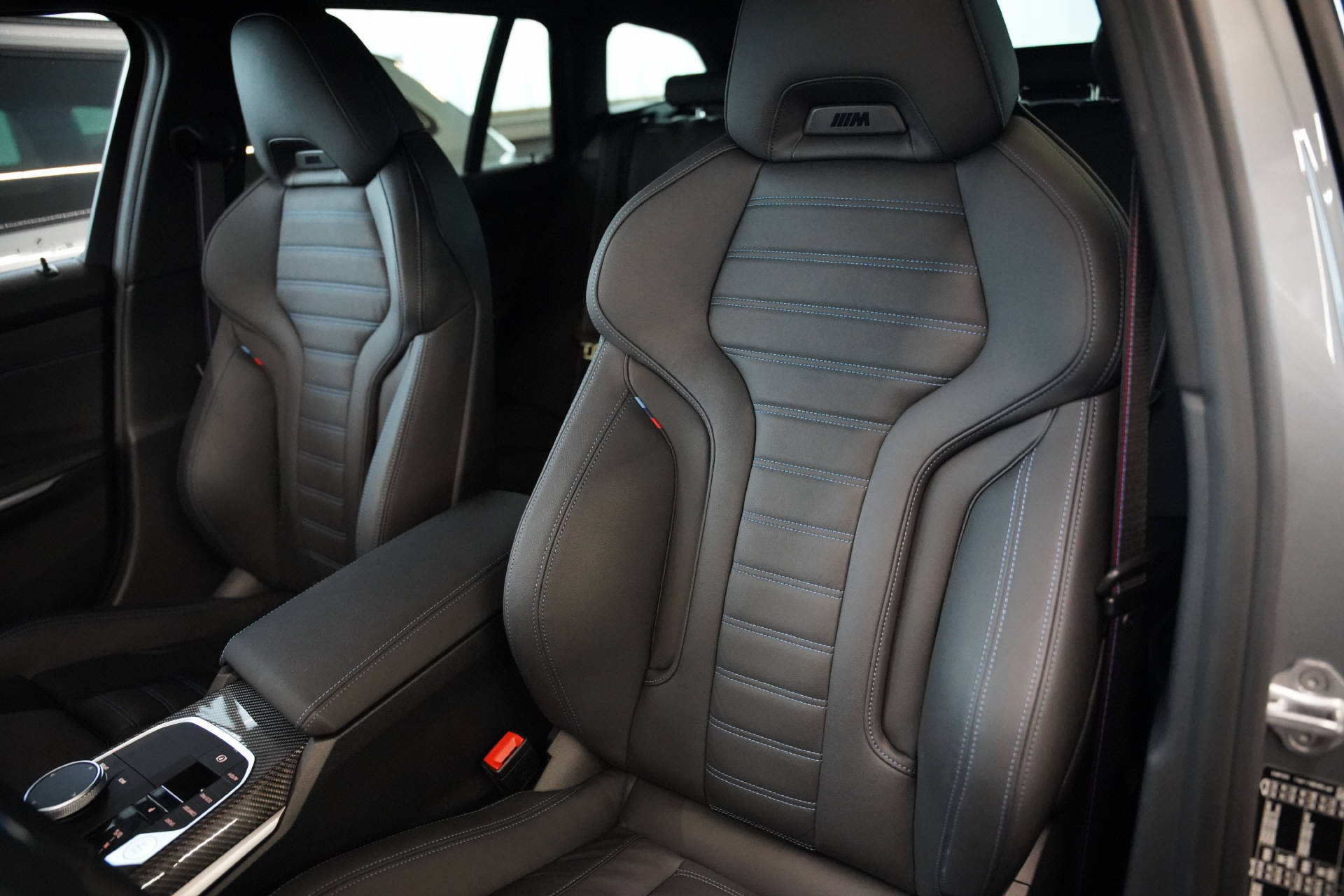 BMW M340d xDrive 48V Touring Steptronic M Sport Pro LCI-image-9