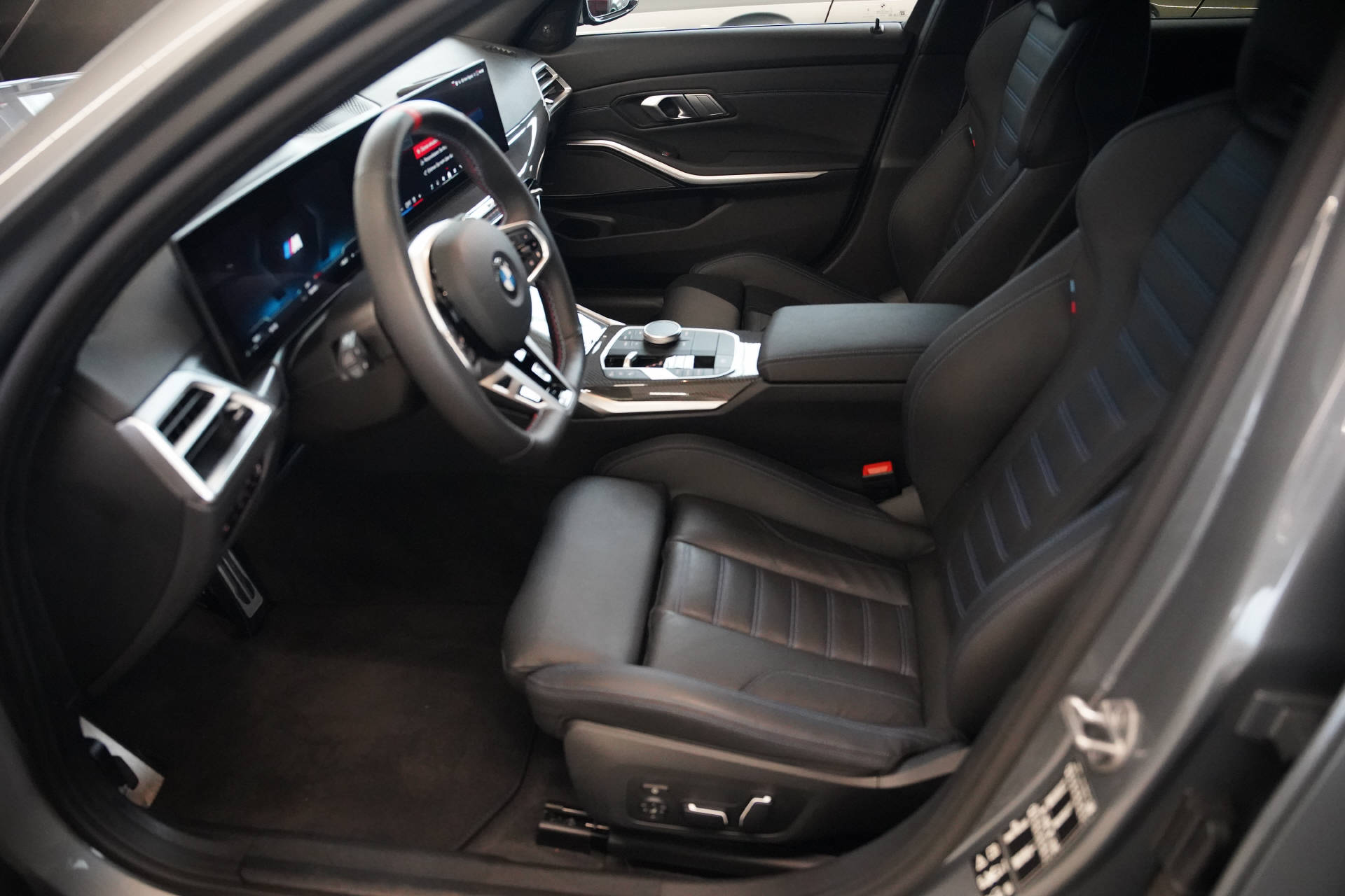 BMW M340d xDrive 48V Touring Steptronic M Sport Pro LCI-image-7