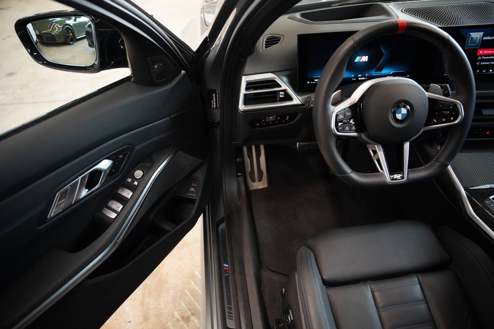 BMW M340d xDrive 48V Touring Steptronic M Sport Pro LCI-image-8
