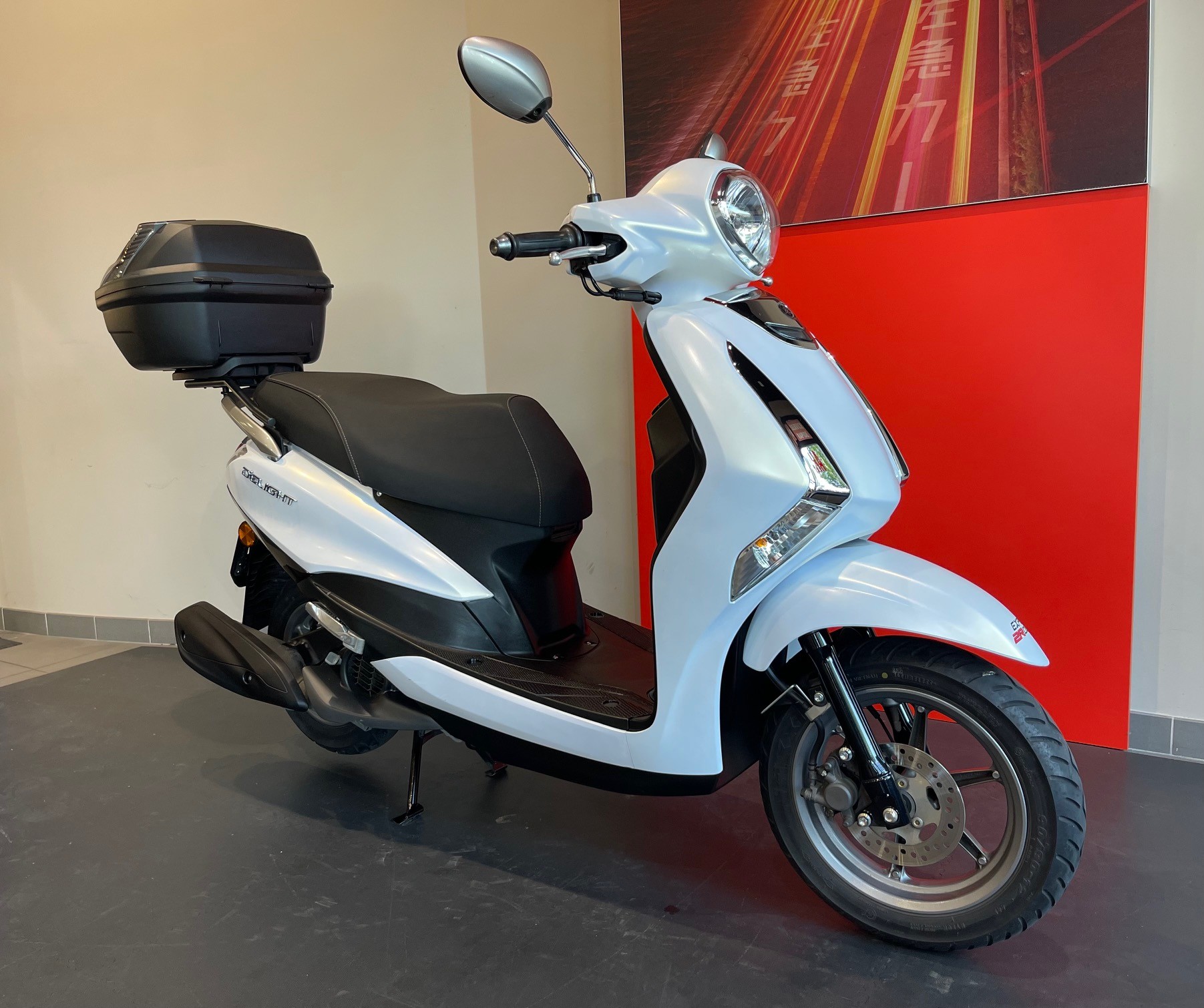 YAMAHA D'elight LTS 125-image-2