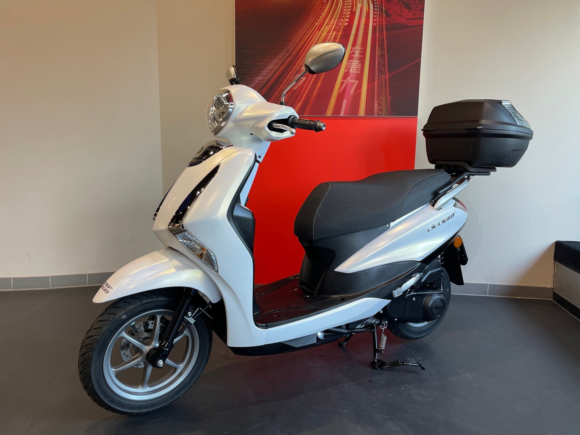YAMAHA D'elight LTS 125-image-3