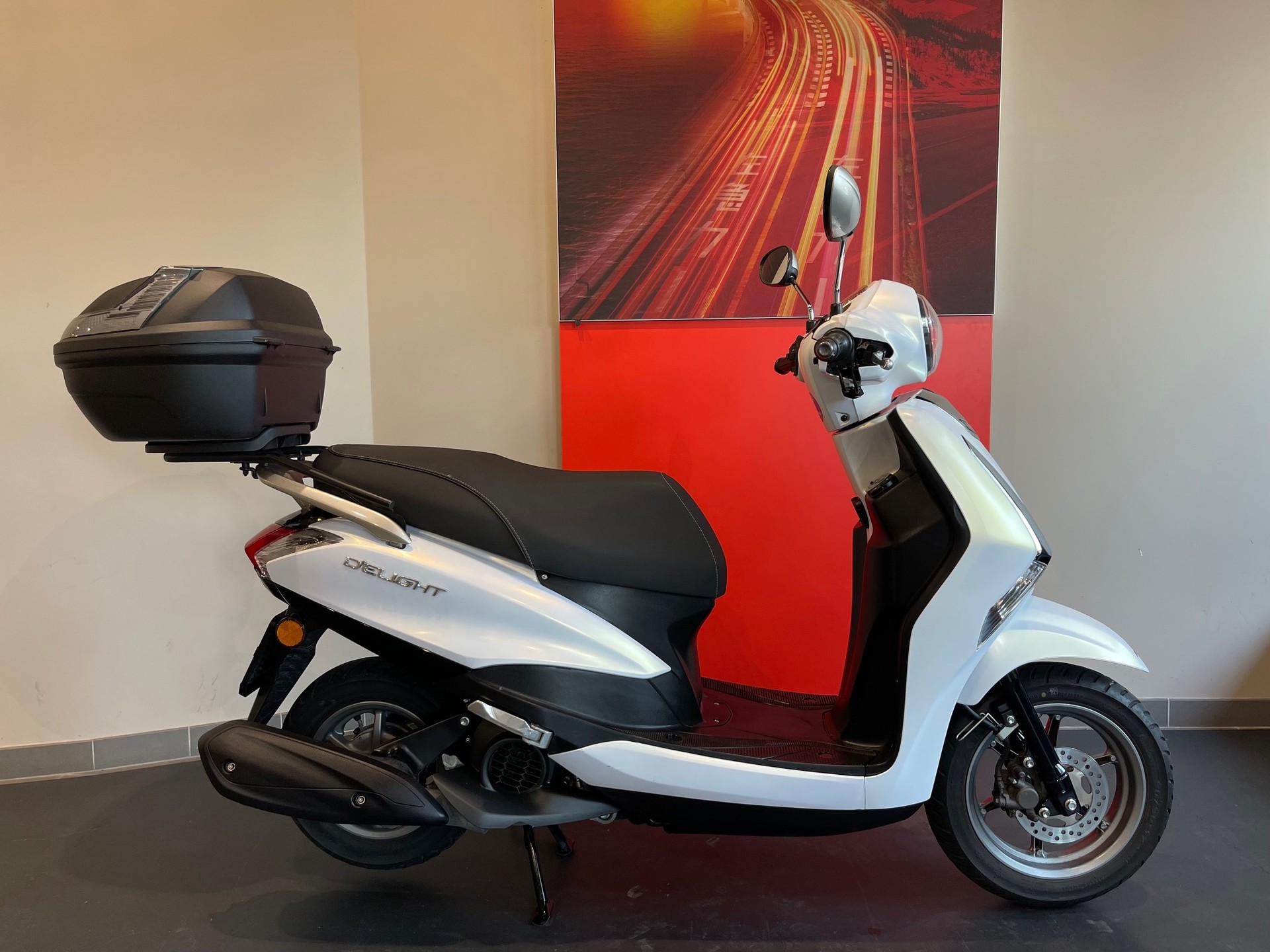 YAMAHA D'elight LTS 125-image-1