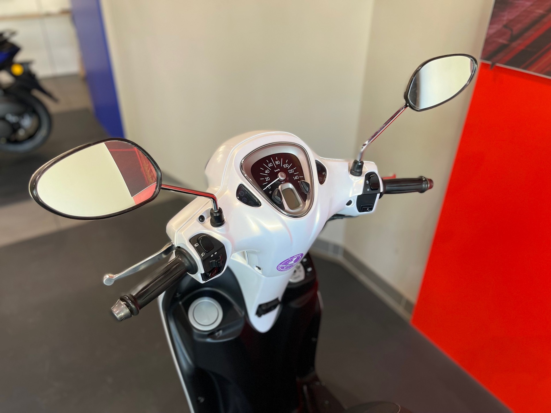 YAMAHA D'elight LTS 125-image-6