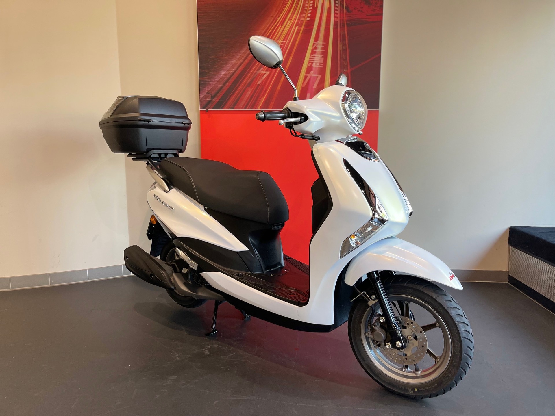 YAMAHA D'elight LTS 125-image-0