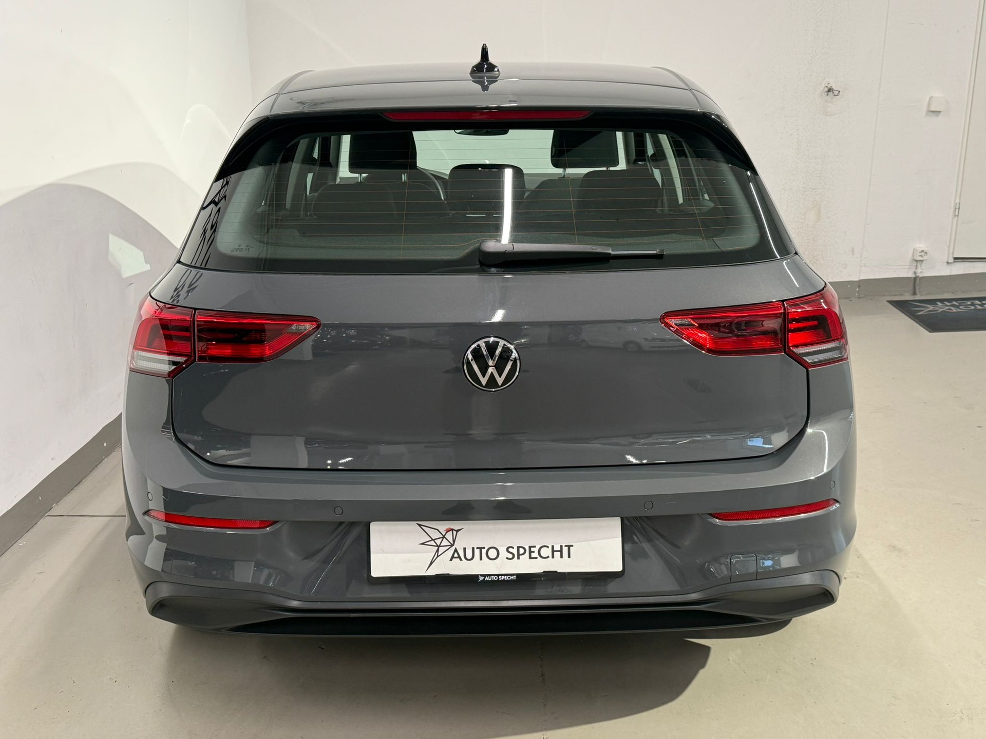 VW Golf 2.0 TDI Life DSG-image-5