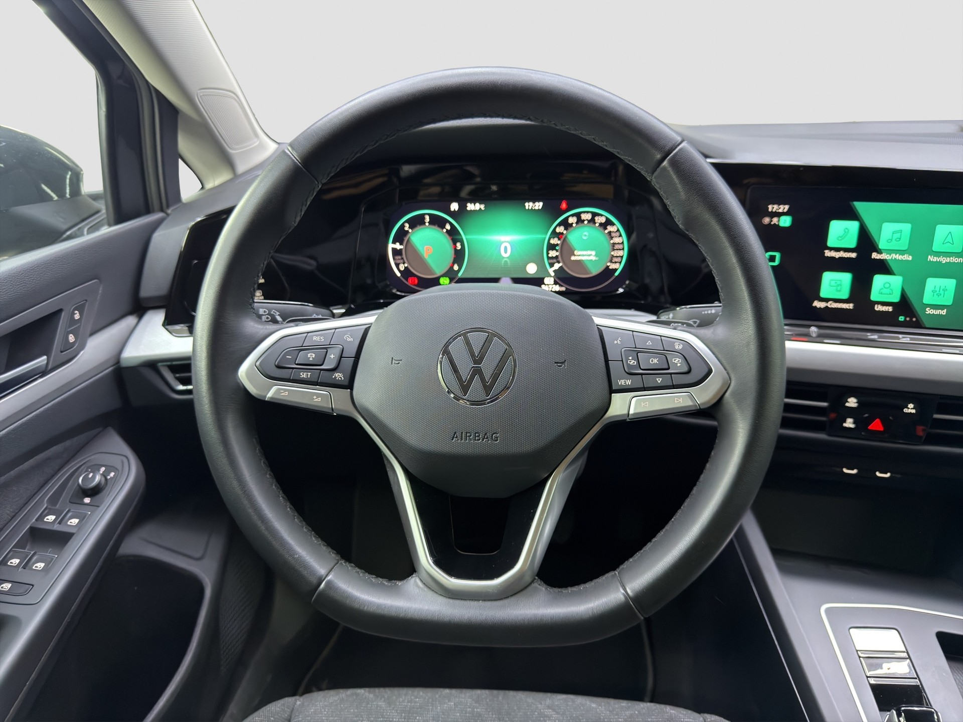 VW Golf 2.0 TDI Life DSG-image-8