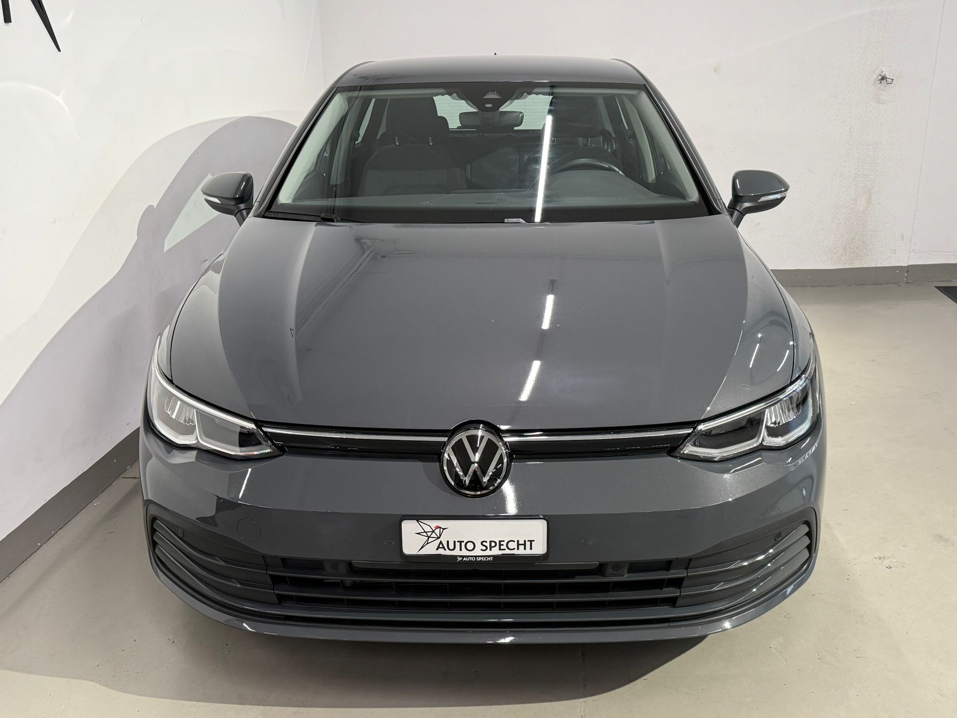 VW Golf 2.0 TDI Life DSG-showroom-element-2