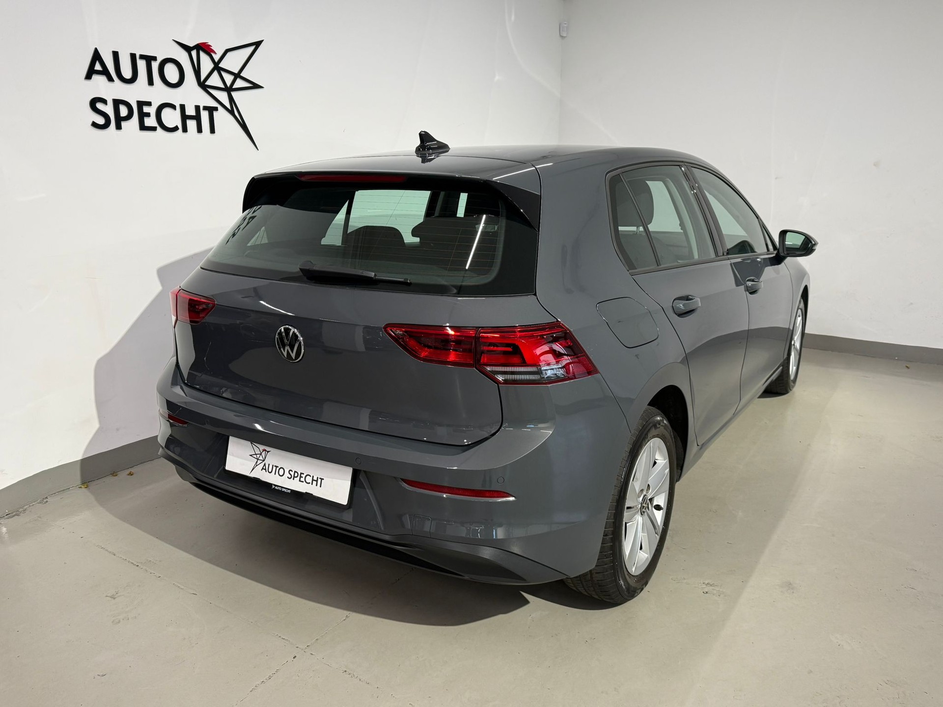 VW Golf 2.0 TDI Life DSG-image-4