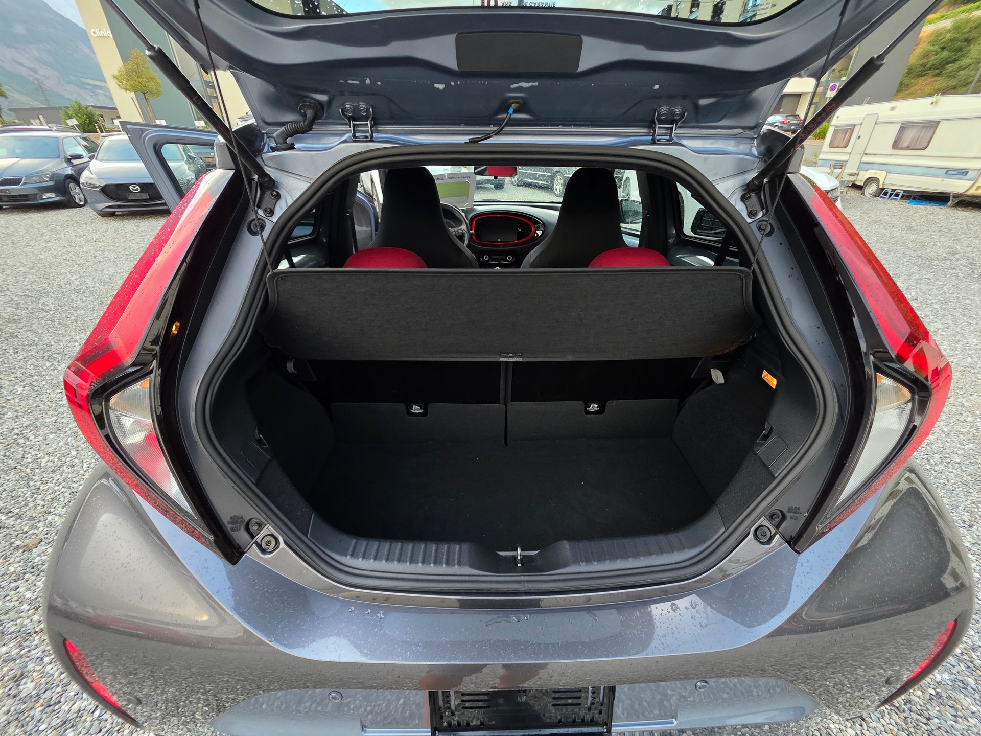 TOYOTA Aygo X 1.0 VVT-i Undercover-image-10