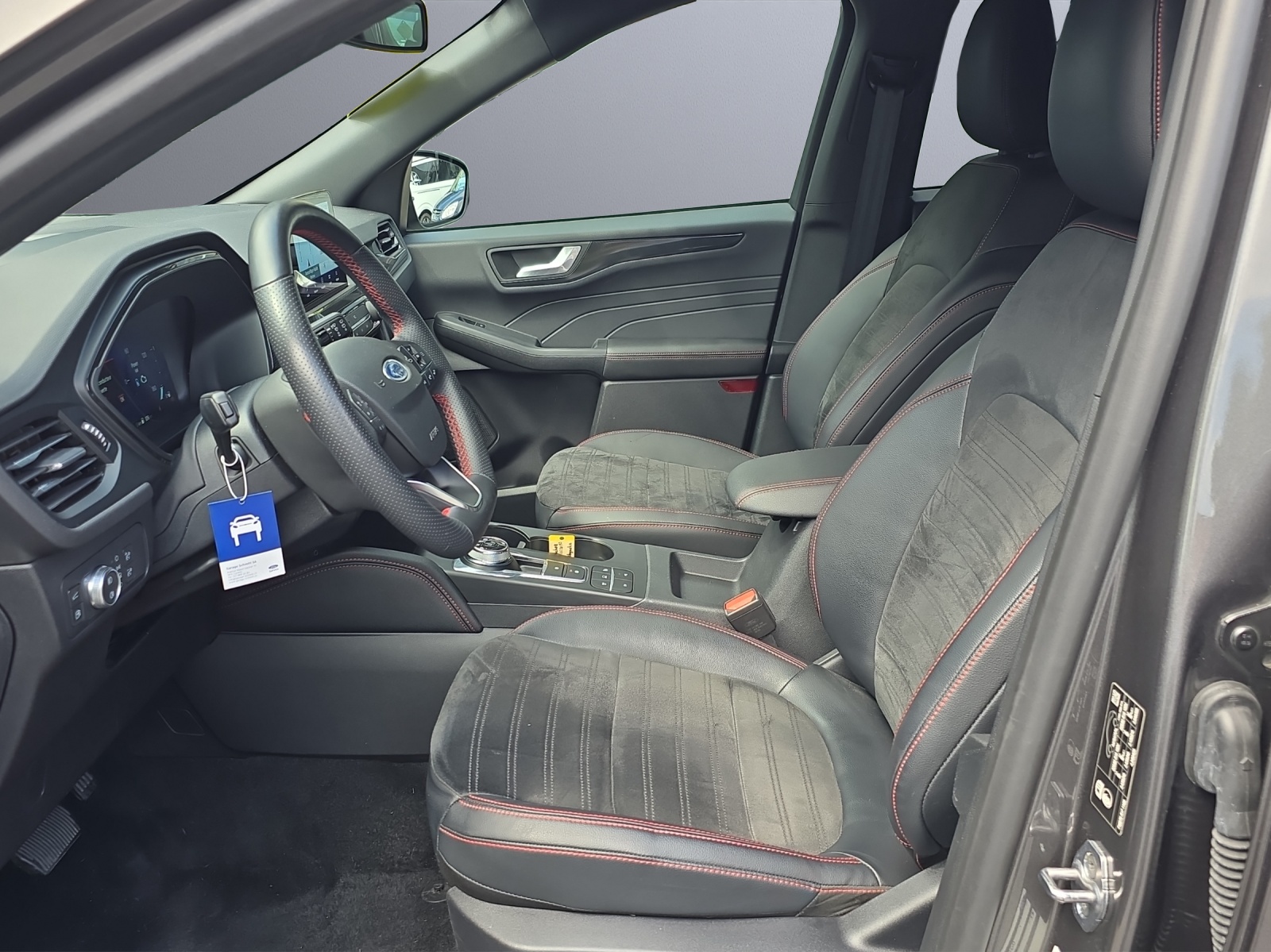 FORD Kuga 2.5 Plug-in Hybrid ST-Lin-image-4