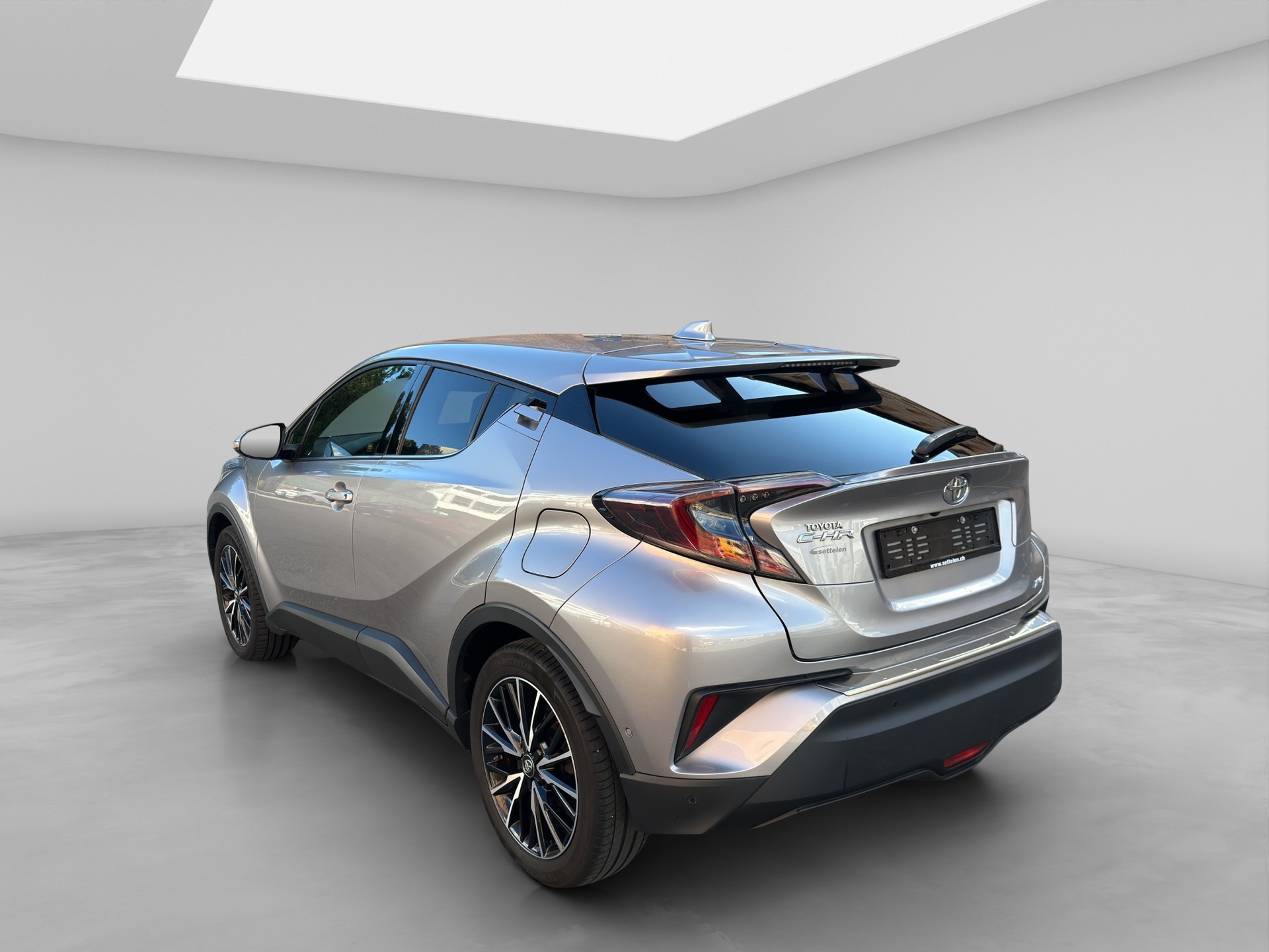 TOYOTA C-HR 1.2 Turbo Premium 4WD Multidrive S-showroom-element-3