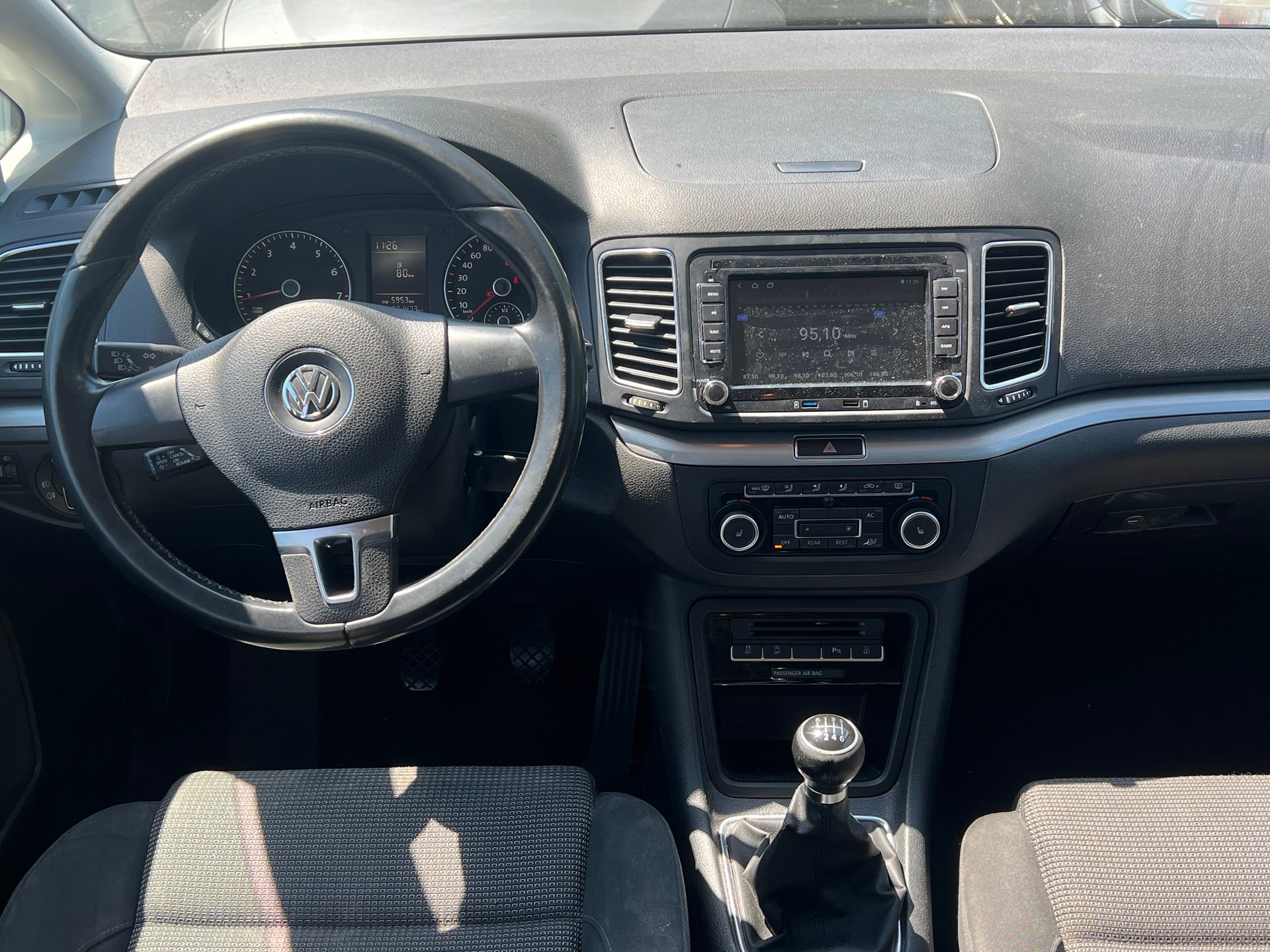 VW Sharan 1.4 TSI BlueMotion Technology Highline-image-4