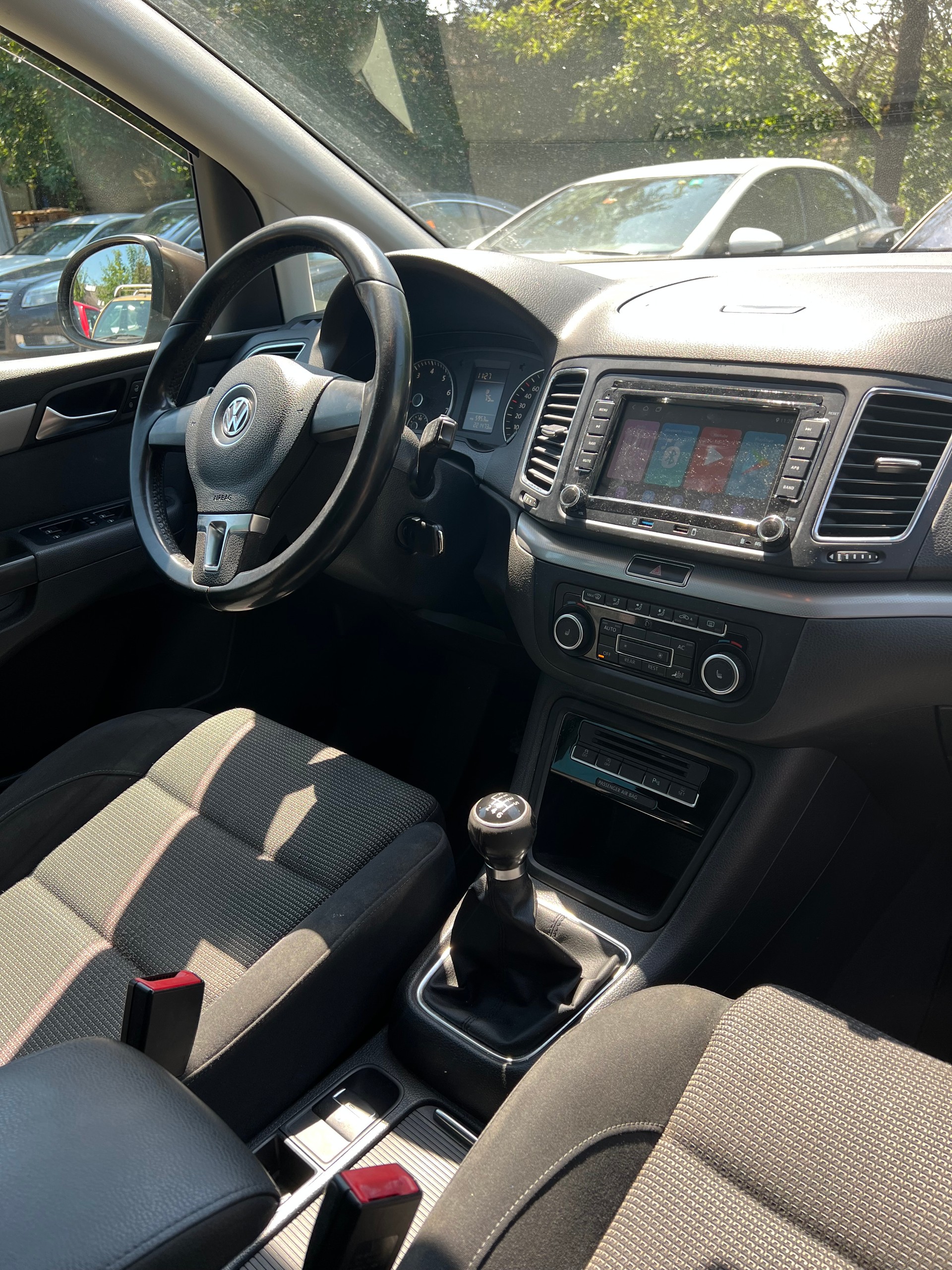 VW Sharan 1.4 TSI BlueMotion Technology Highline-image-8